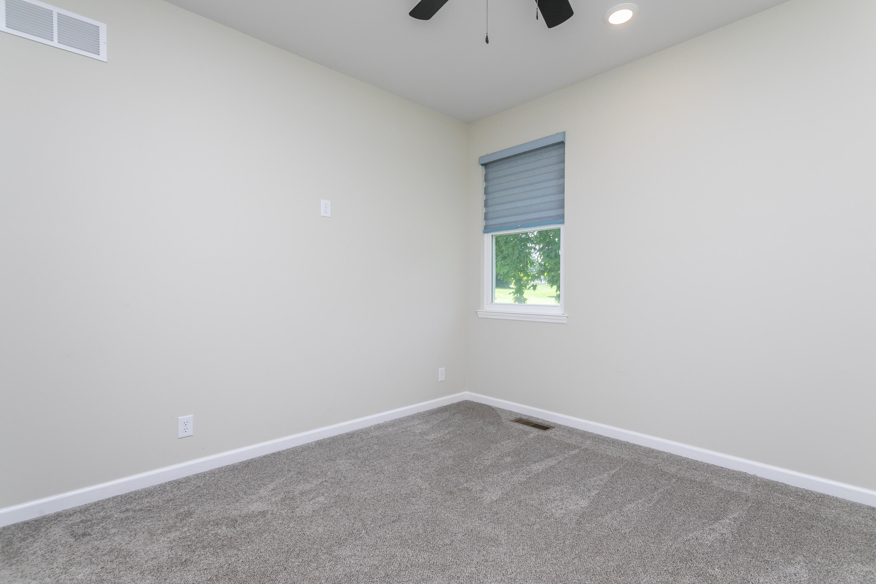 5 Redbud Cir Property Photo 21