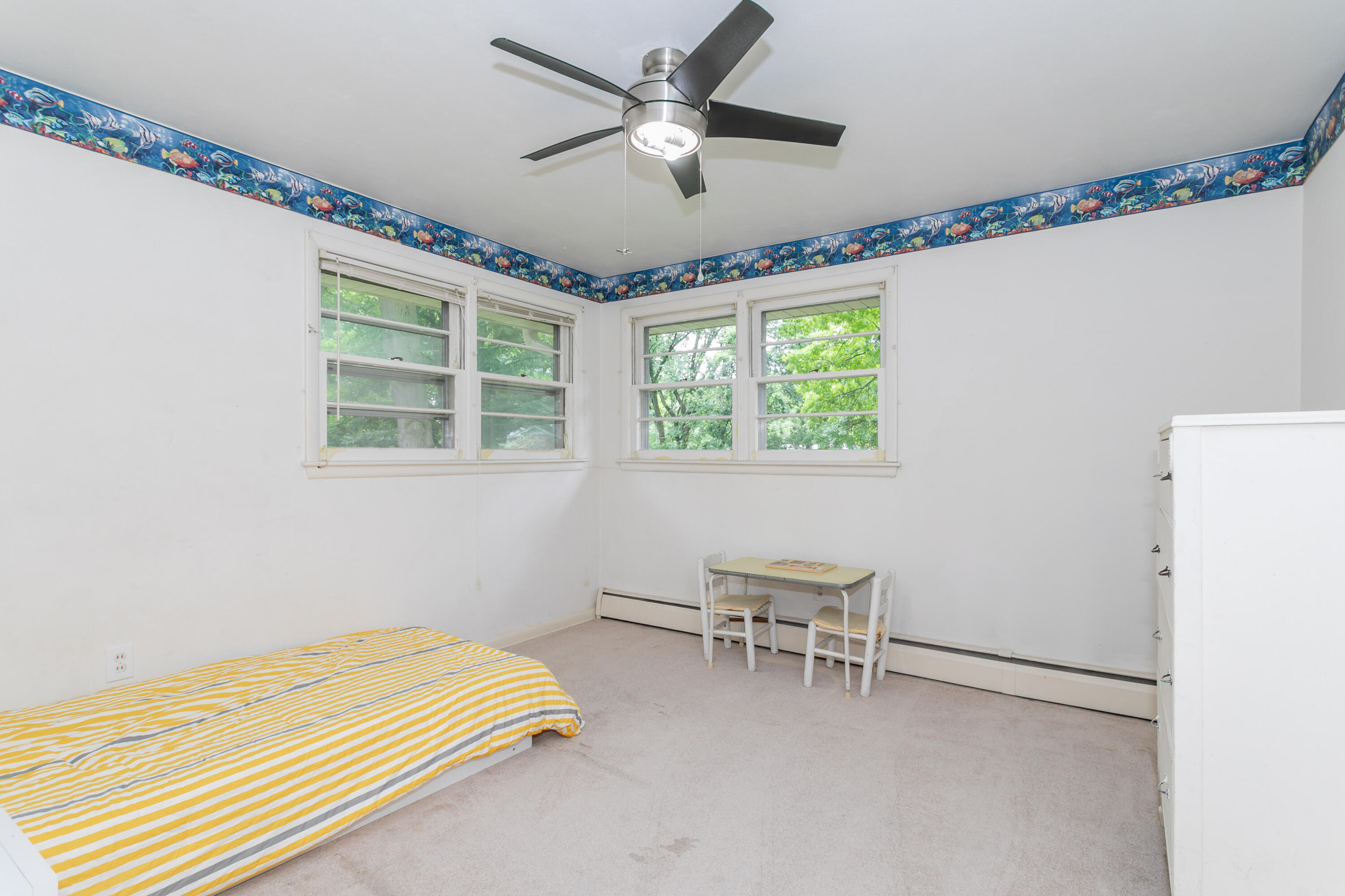 340 Crown Pt Property Photo 13