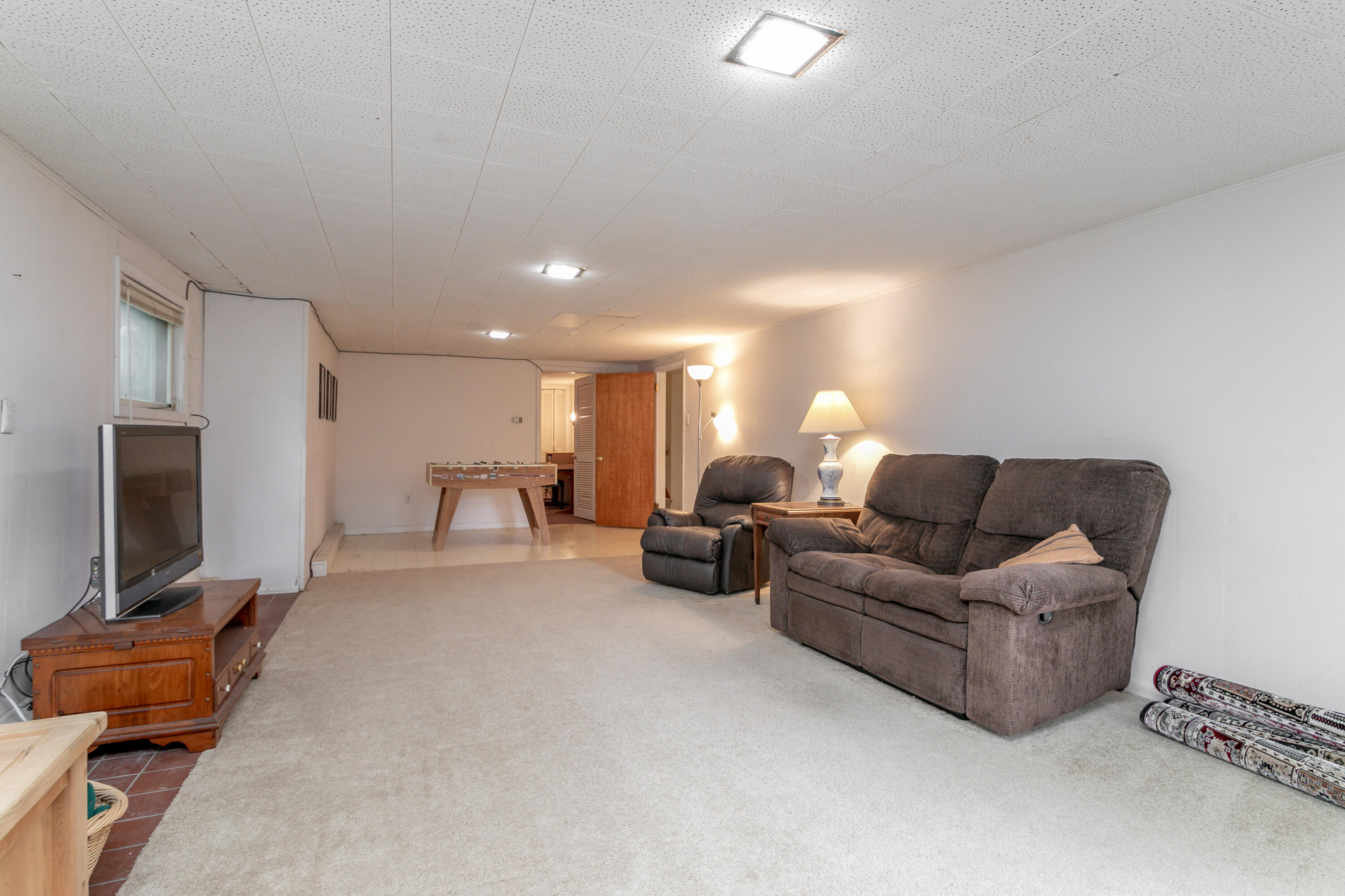 340 Crown Pt Property Photo 17