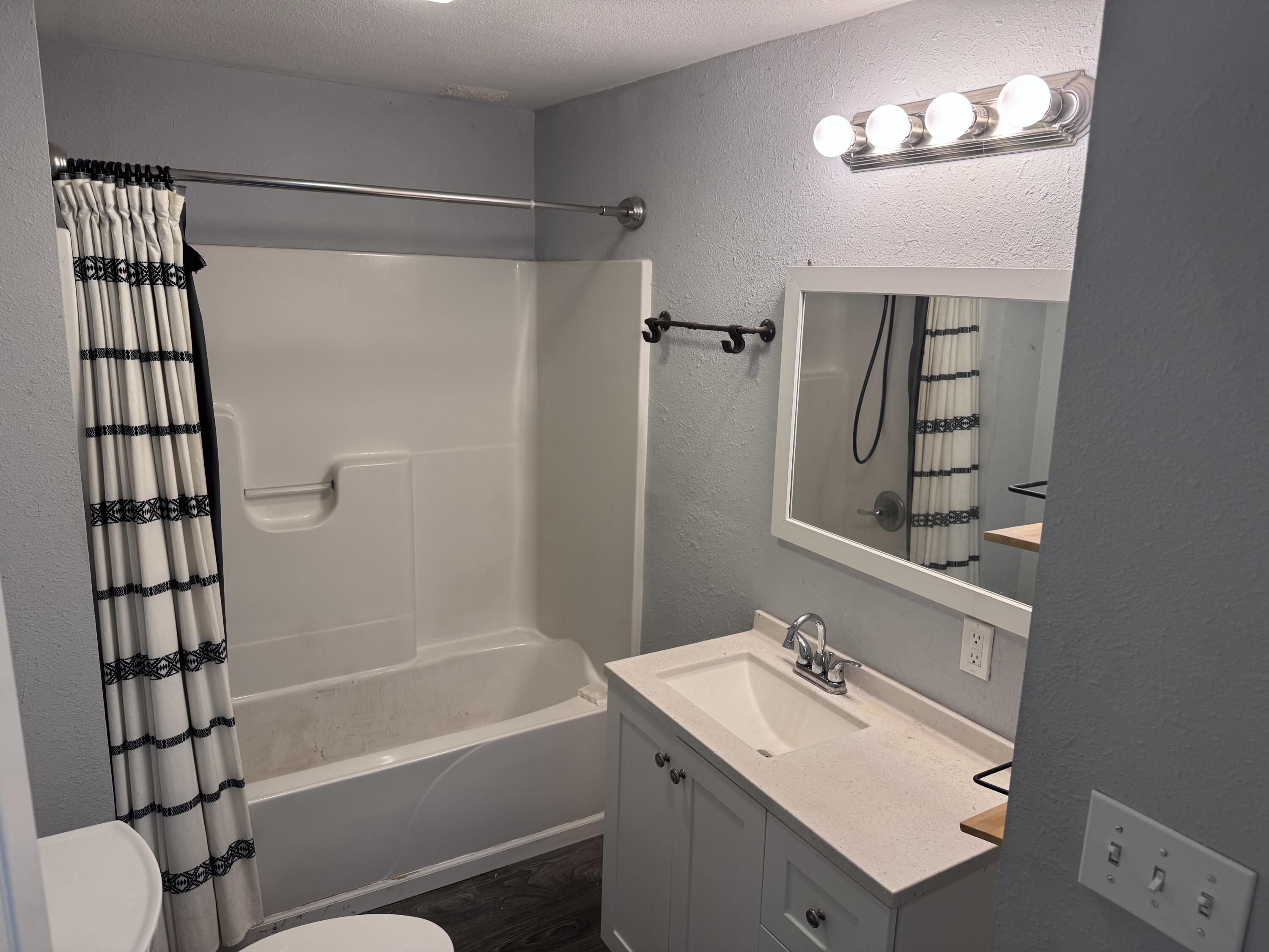 809 S 4th St Property Photo 11