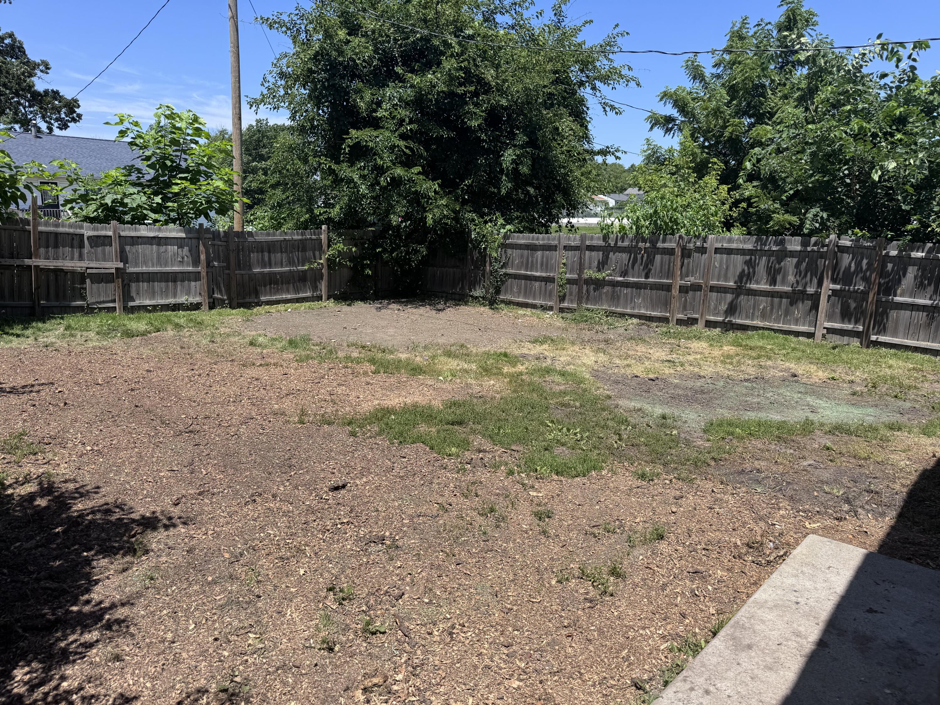 809 S 4th St Property Photo 25