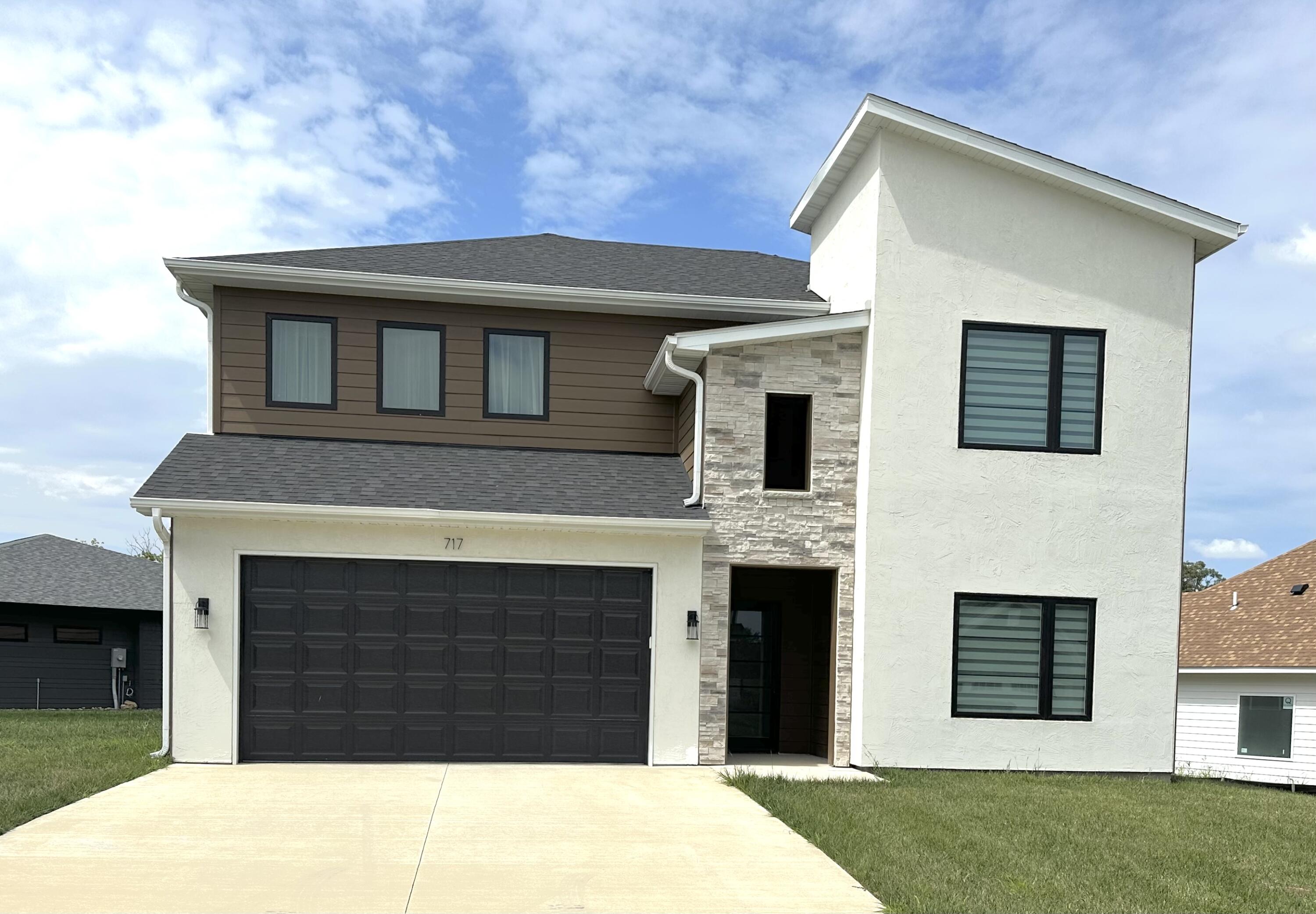 717 ANGELS REST WAY Property Photo 1