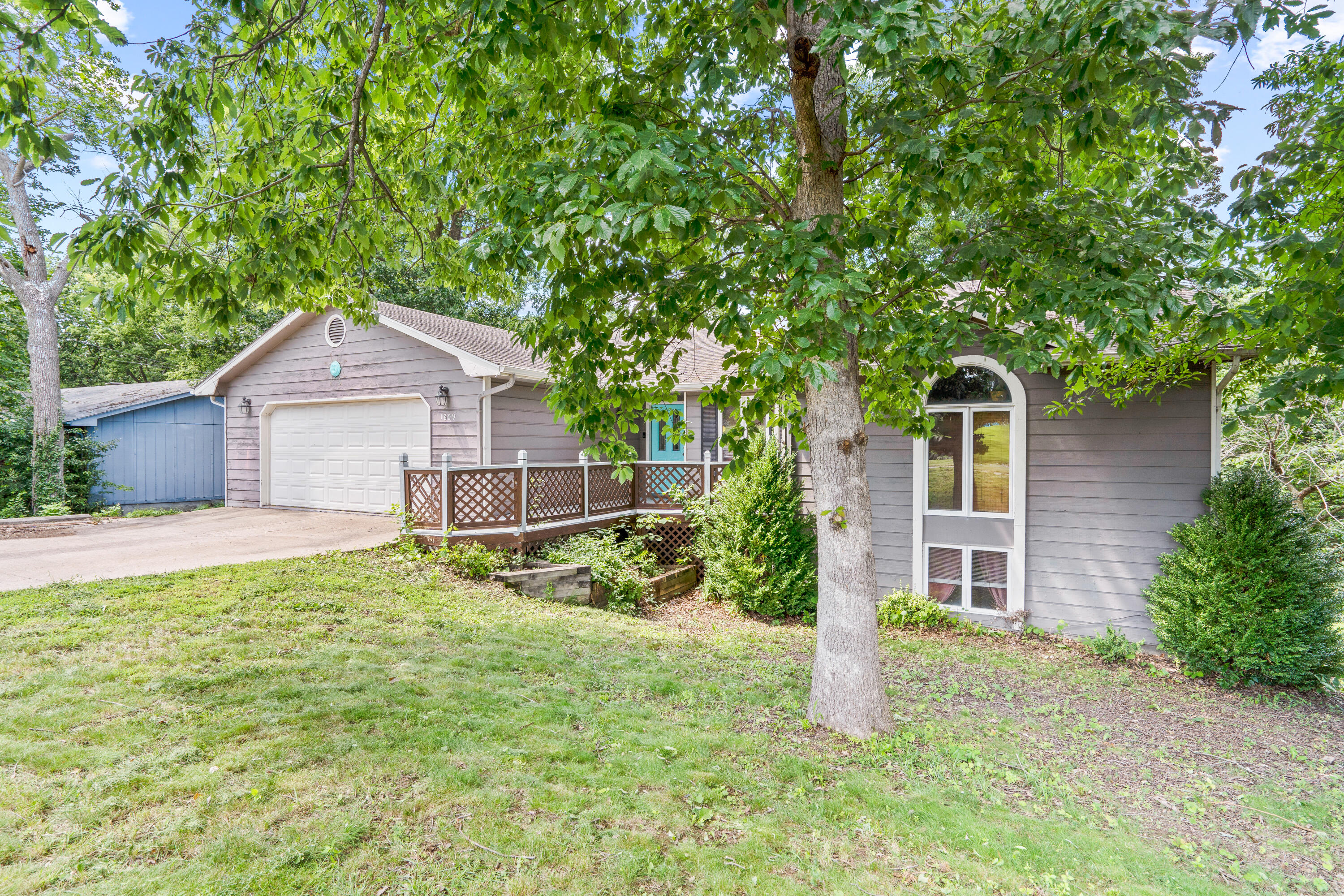 1809 BLUE RIDGE RD Property Photo 1