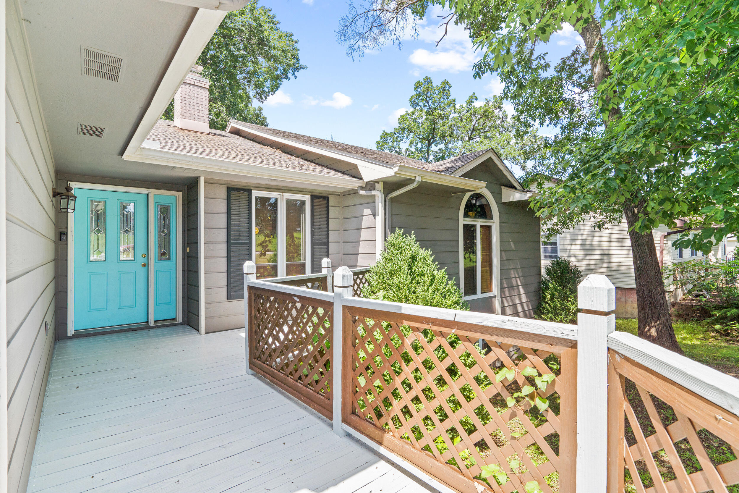 1809 Blue Ridge Rd Property Photo 2