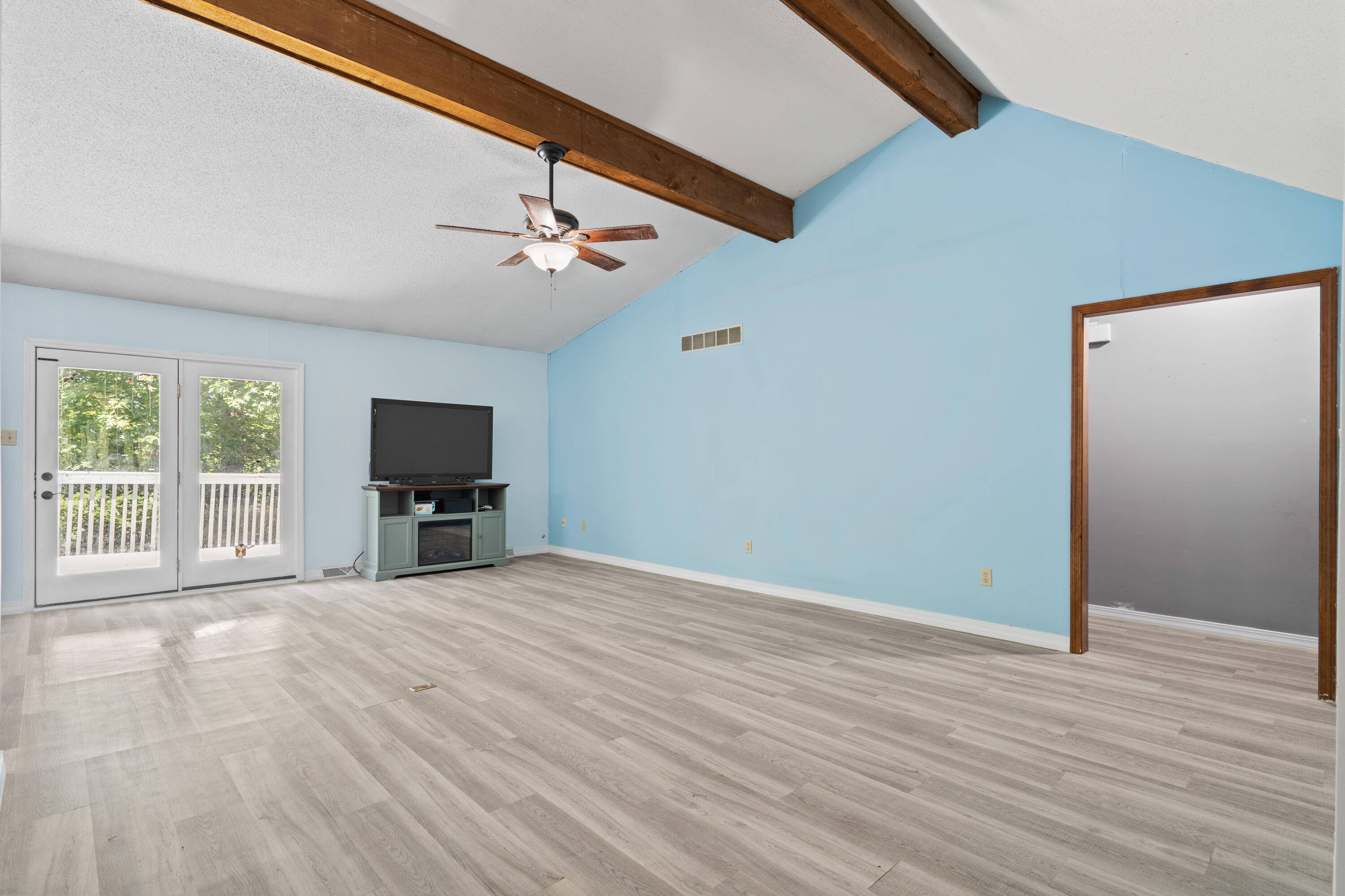 1809 Blue Ridge Rd Property Photo 3