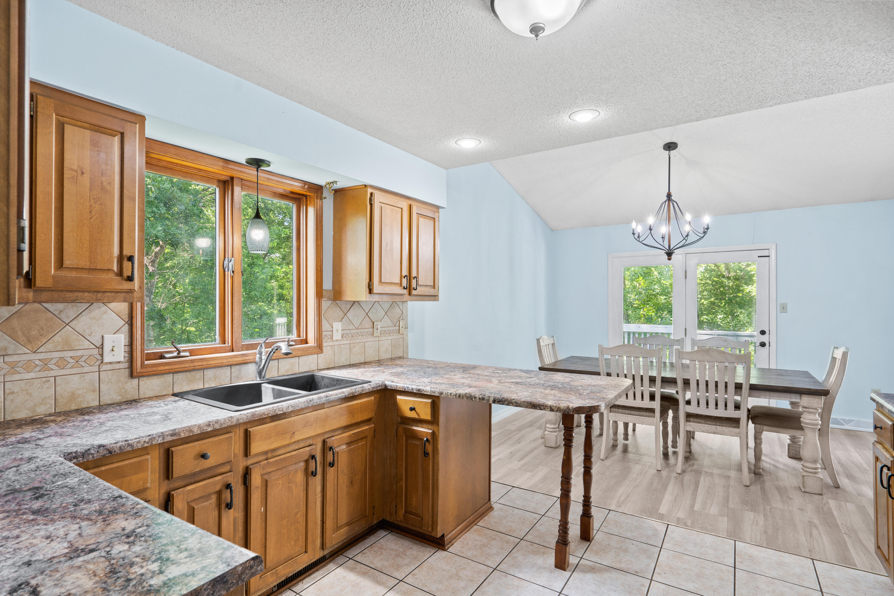 1809 Blue Ridge Rd Property Photo 10