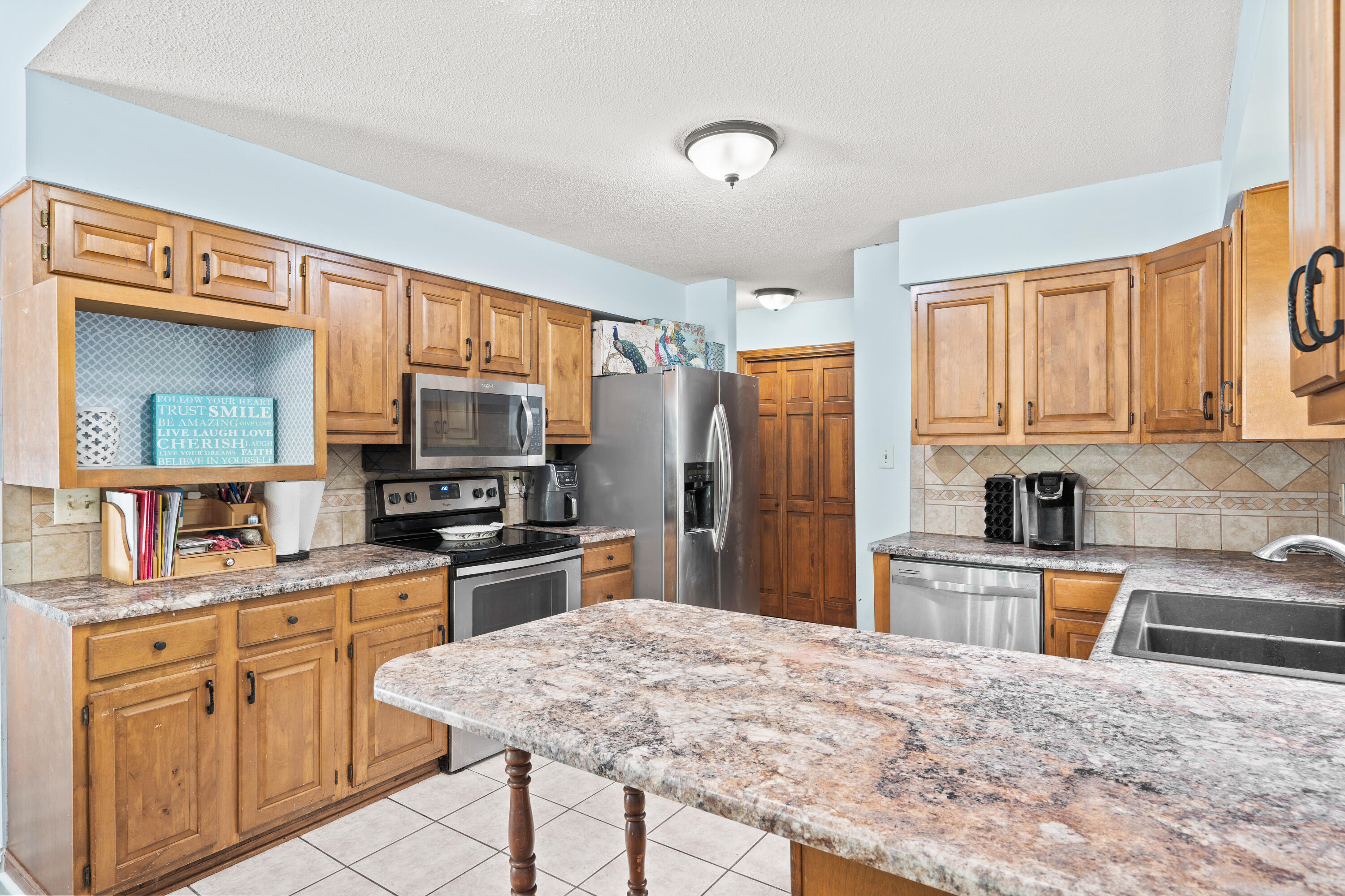 1809 Blue Ridge Rd Property Photo 11