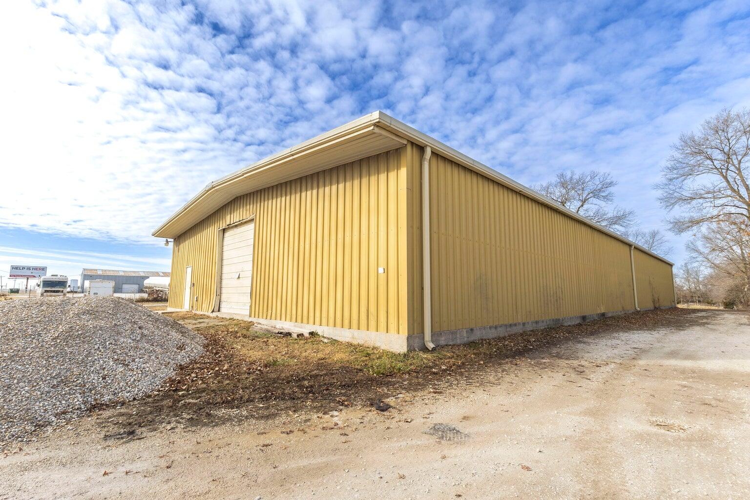 1839 E Highway 24 Property Photo 1