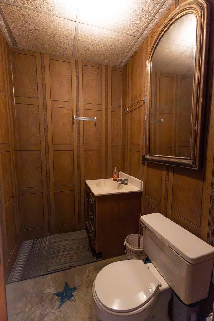 1839 E Highway 24 Property Photo 2