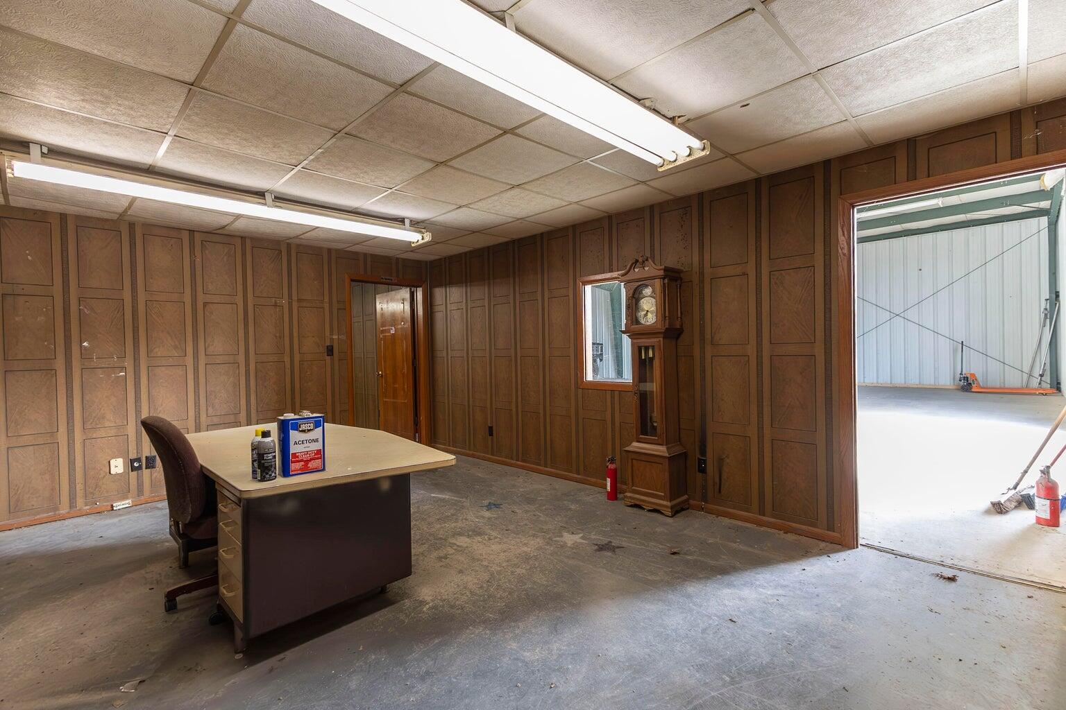1839 E Highway 24 Property Photo 3