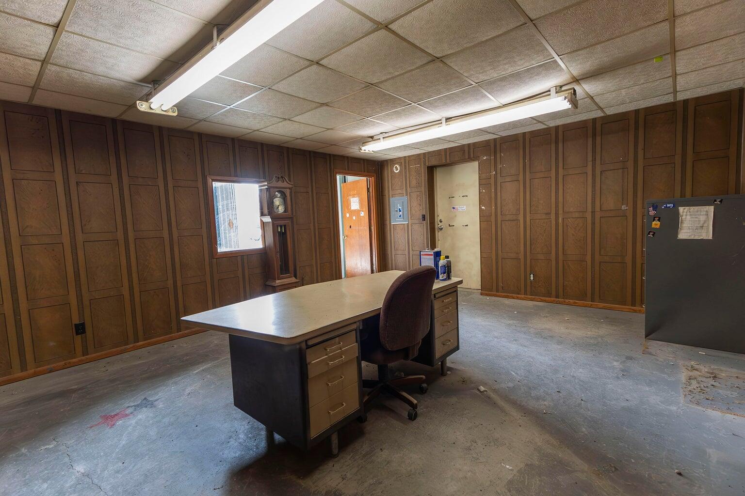 1839 E Highway 24 Property Photo 4