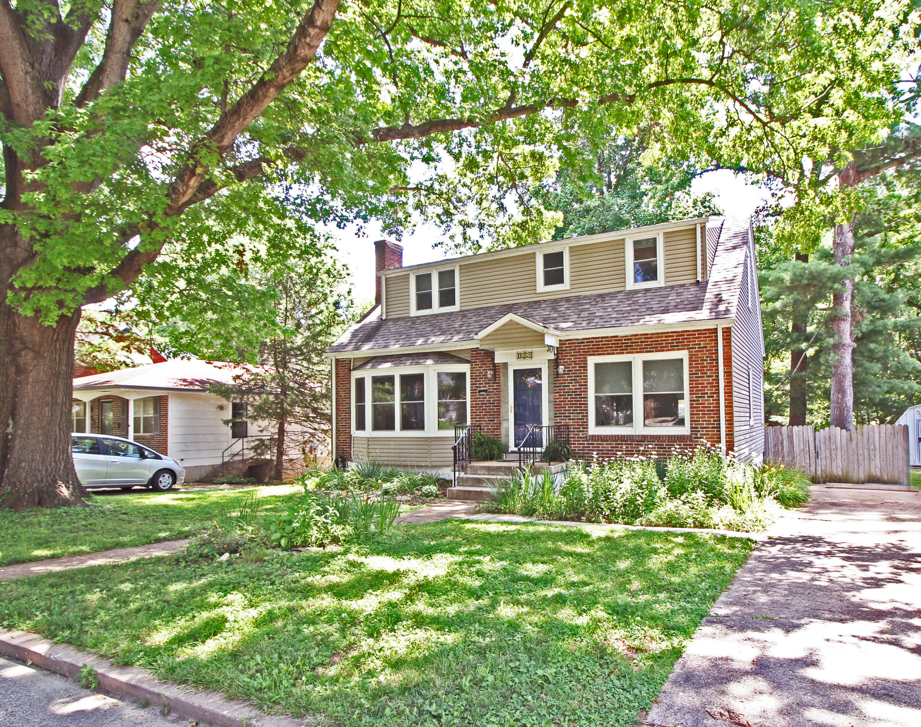 803 Cardinal St Property Photo 1