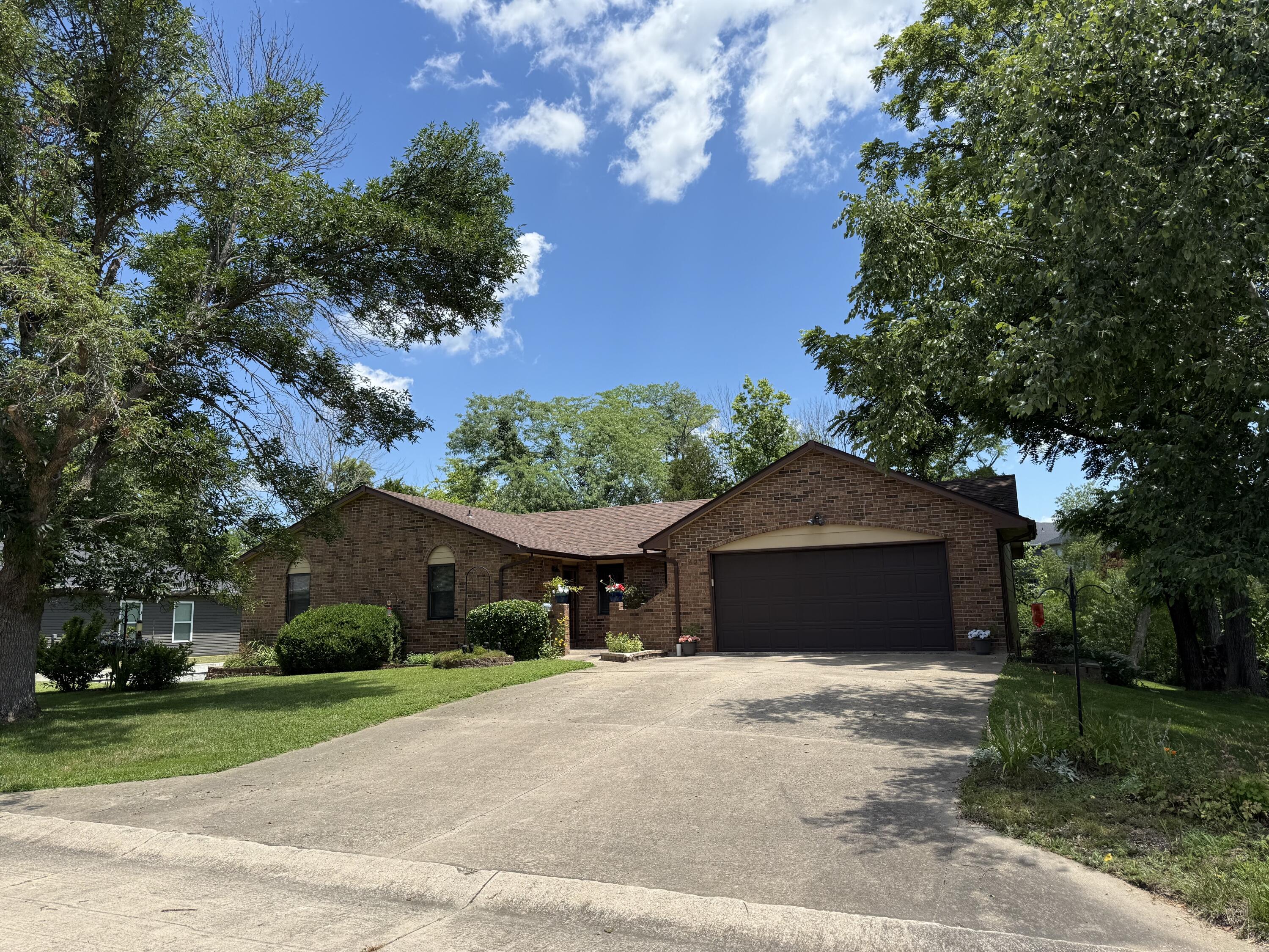 1620 S Berkley Dr Property Photo 2