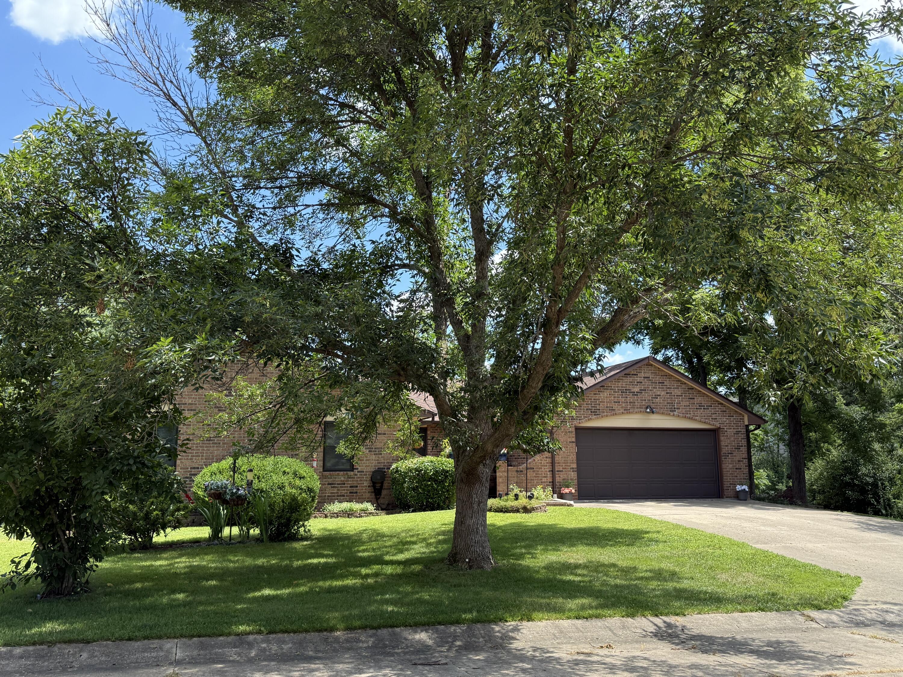 1620 S Berkley Dr Property Photo 3