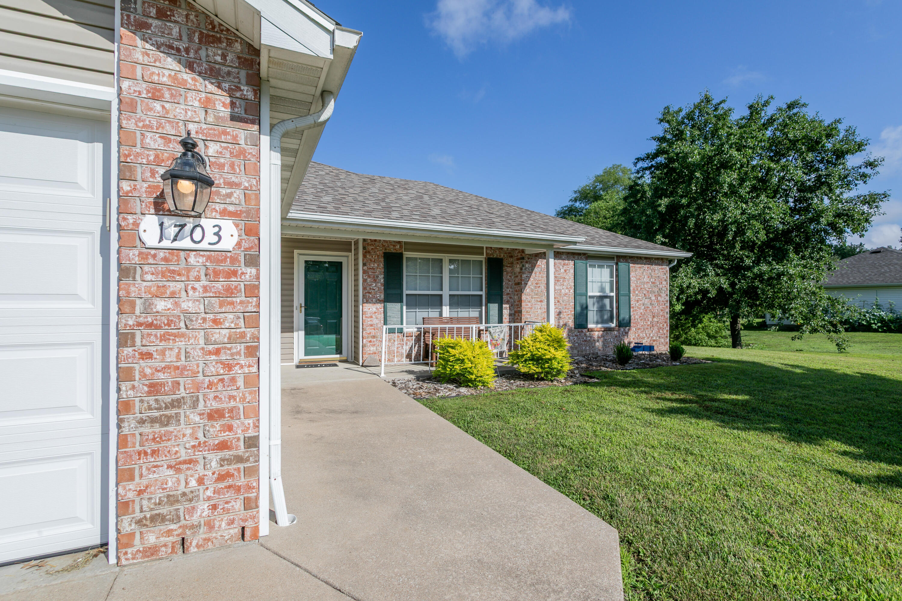 1703 Osage Dr Property Photo 3