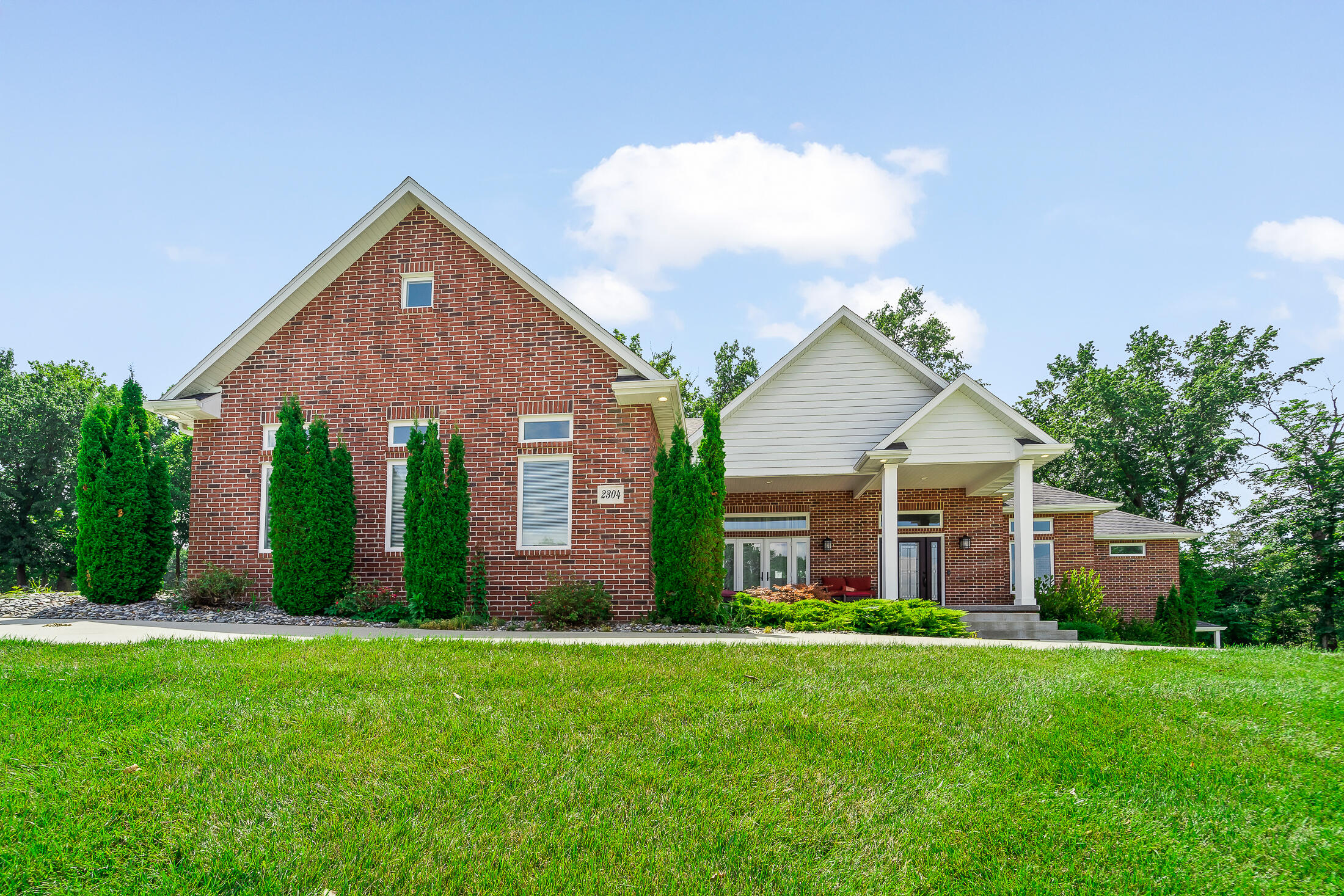 2304 Green Meadow Dr Property Photo 1