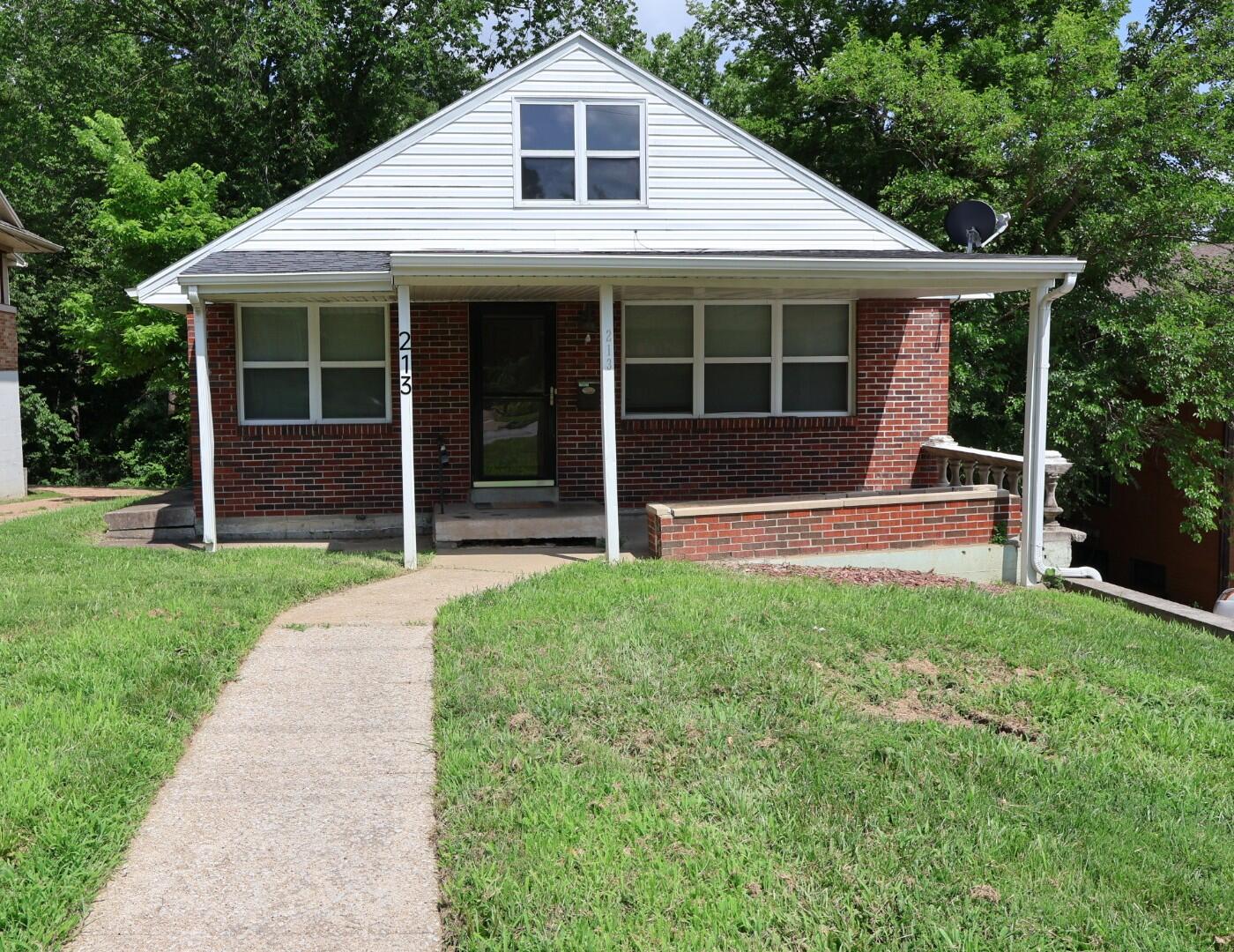 213 Dix Rd Property Photo 1