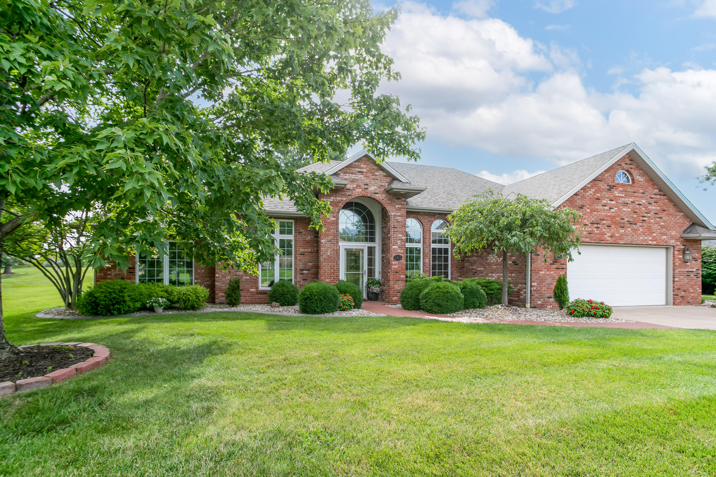 2413 Wild Oak Ct Property Photo 1