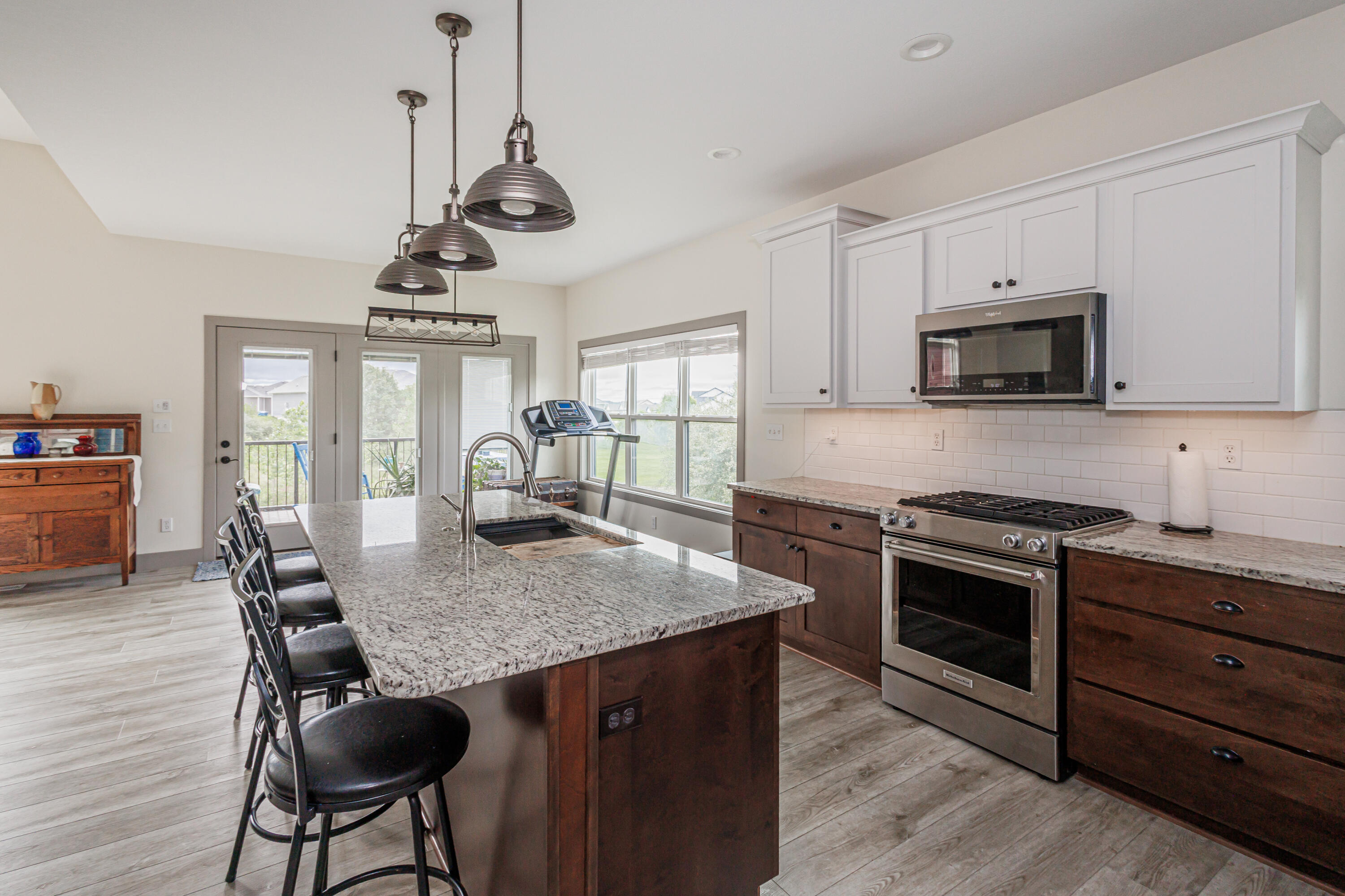 16250 S Old Hwy 63 Property Photo 11