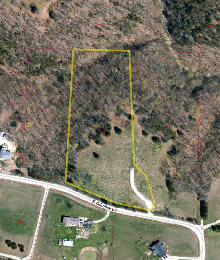 E Gilmore Ln Property Photo 7