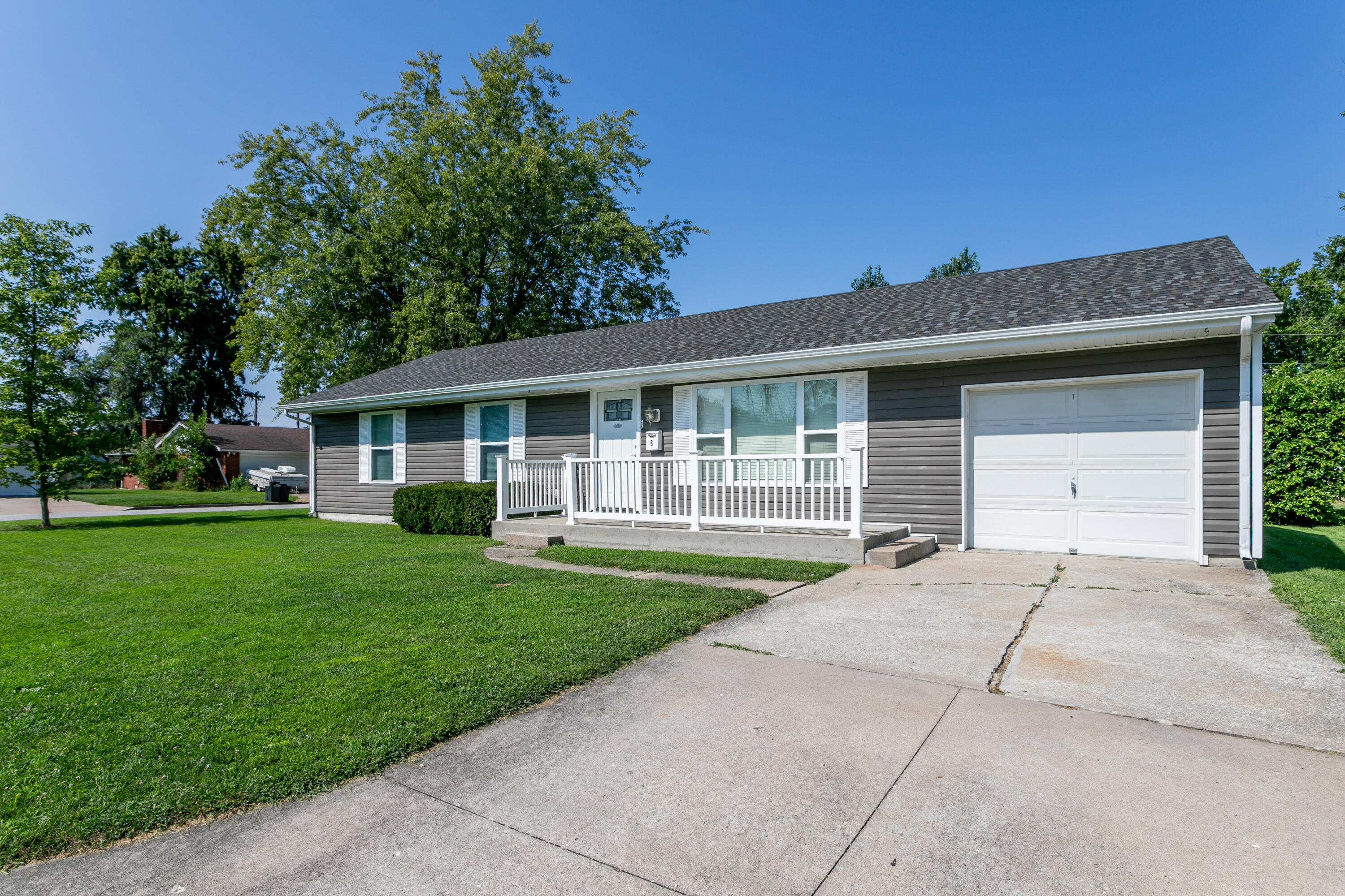 6 Mayes Meadow Property Photo 1