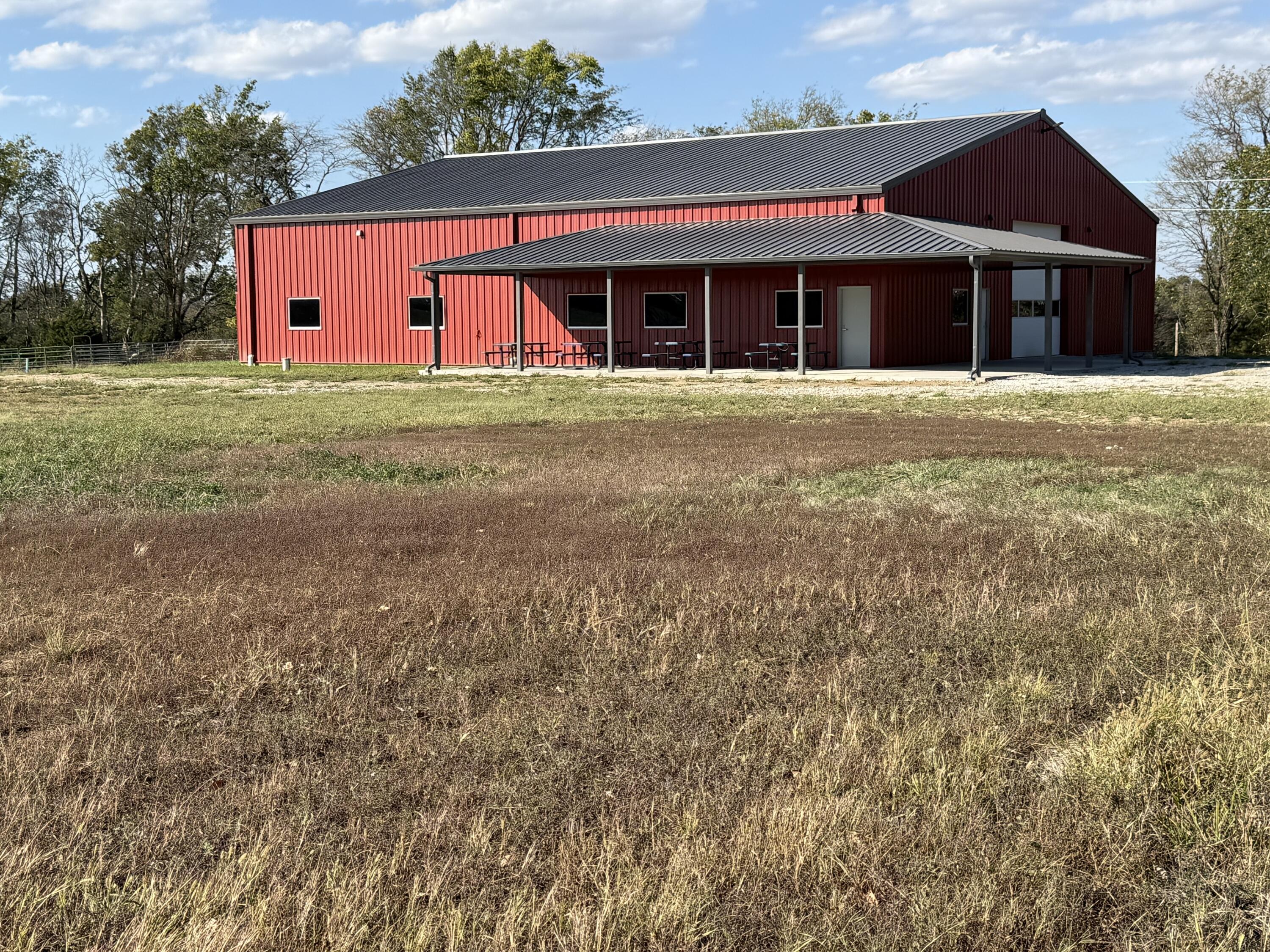 9950 N Herman Nichols Property Photo 6