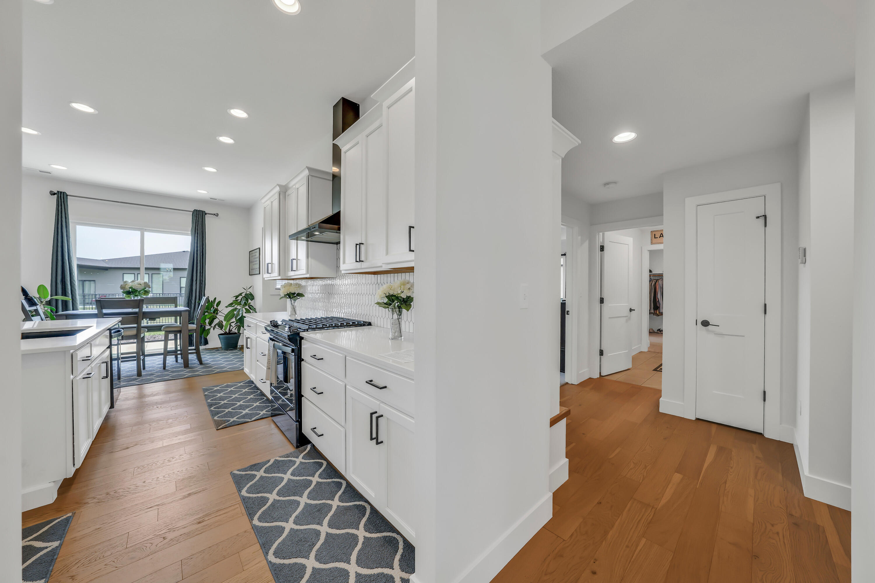 1108 Shadow Hawk Ct Property Photo 22