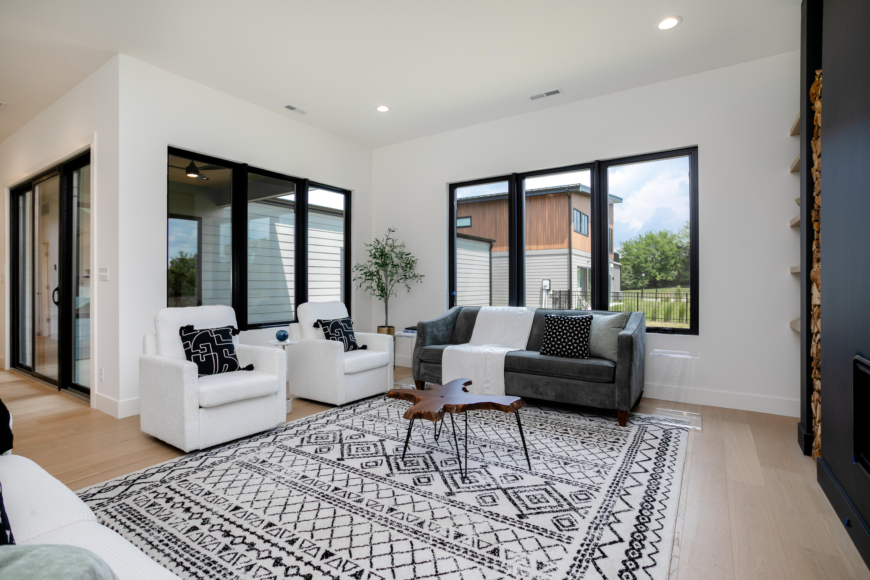 5304 Whitefish Dr Property Photo 25