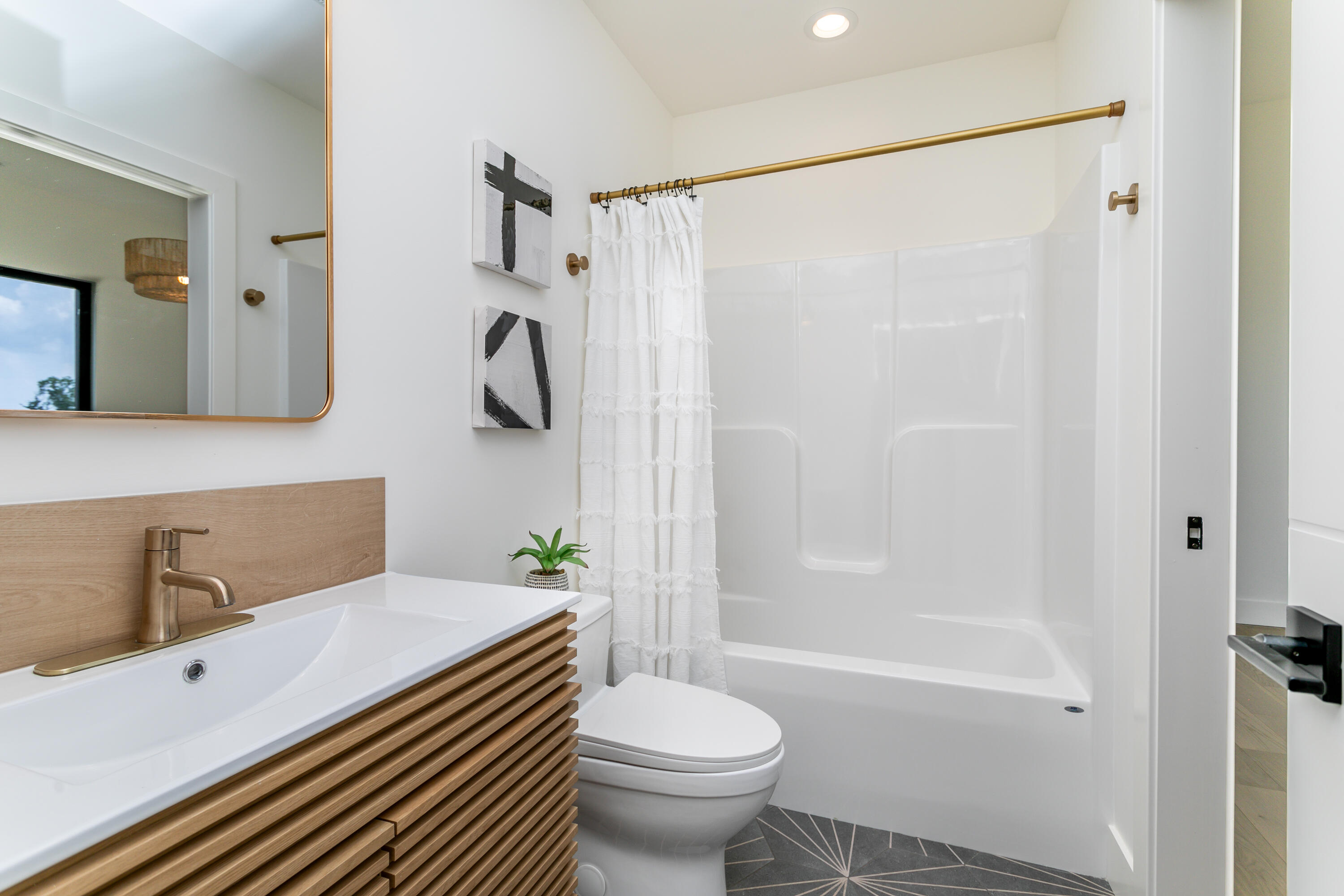 5304 Whitefish Dr Property Photo 32