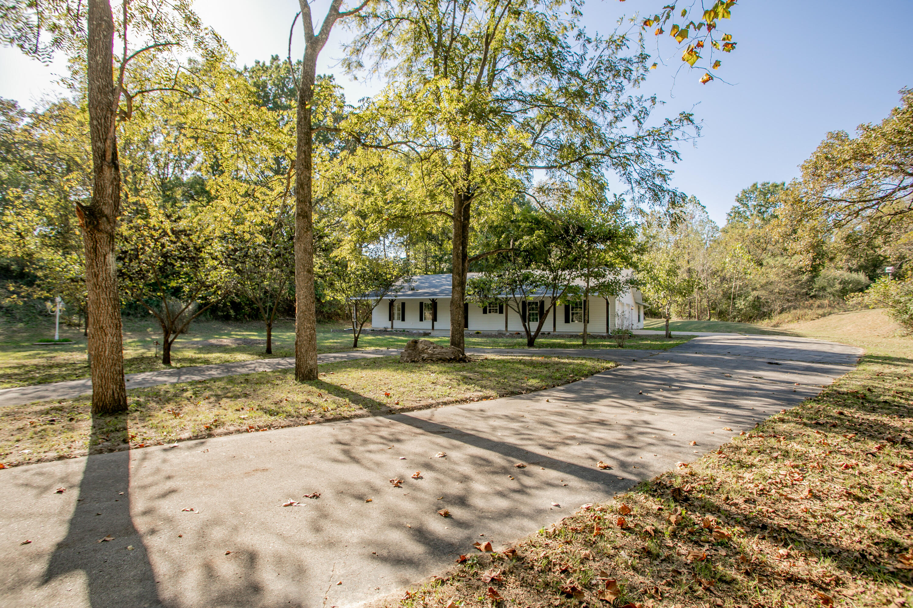 7735 W Wehmeyer Rd Property Photo 1