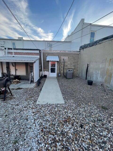 207 N Main St Property Photo 16