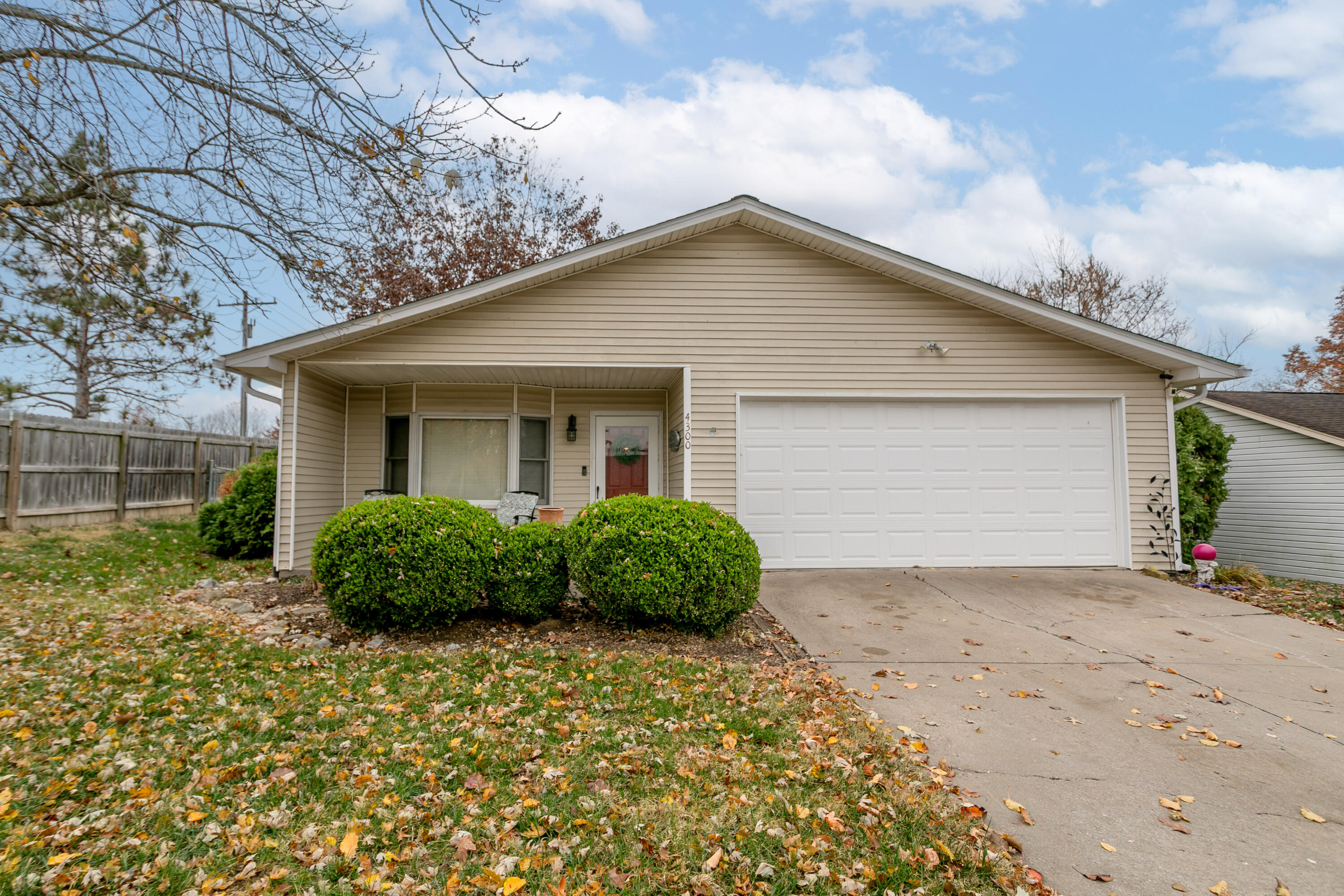 4300 W Brookview Terr Property Photo 1