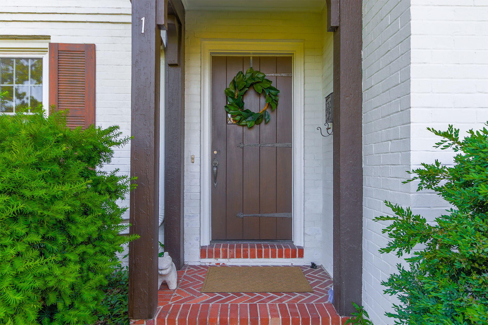 1 Park Cir Property Photo 8