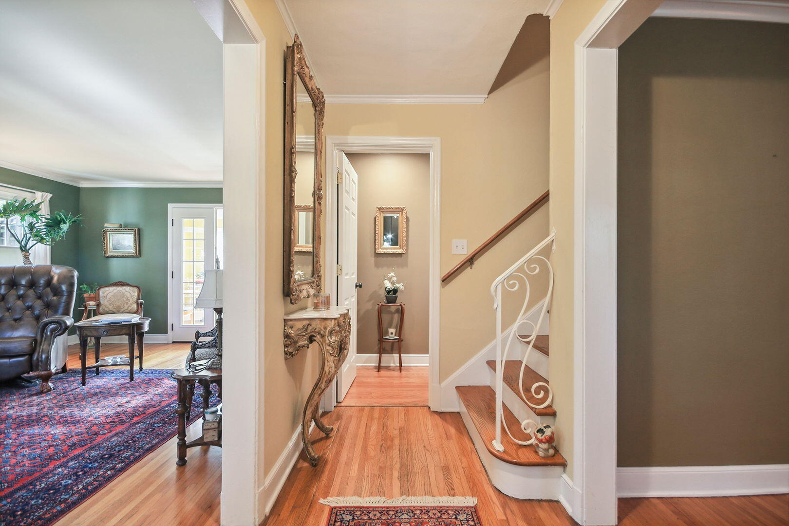 1 Park Cir Property Photo 11