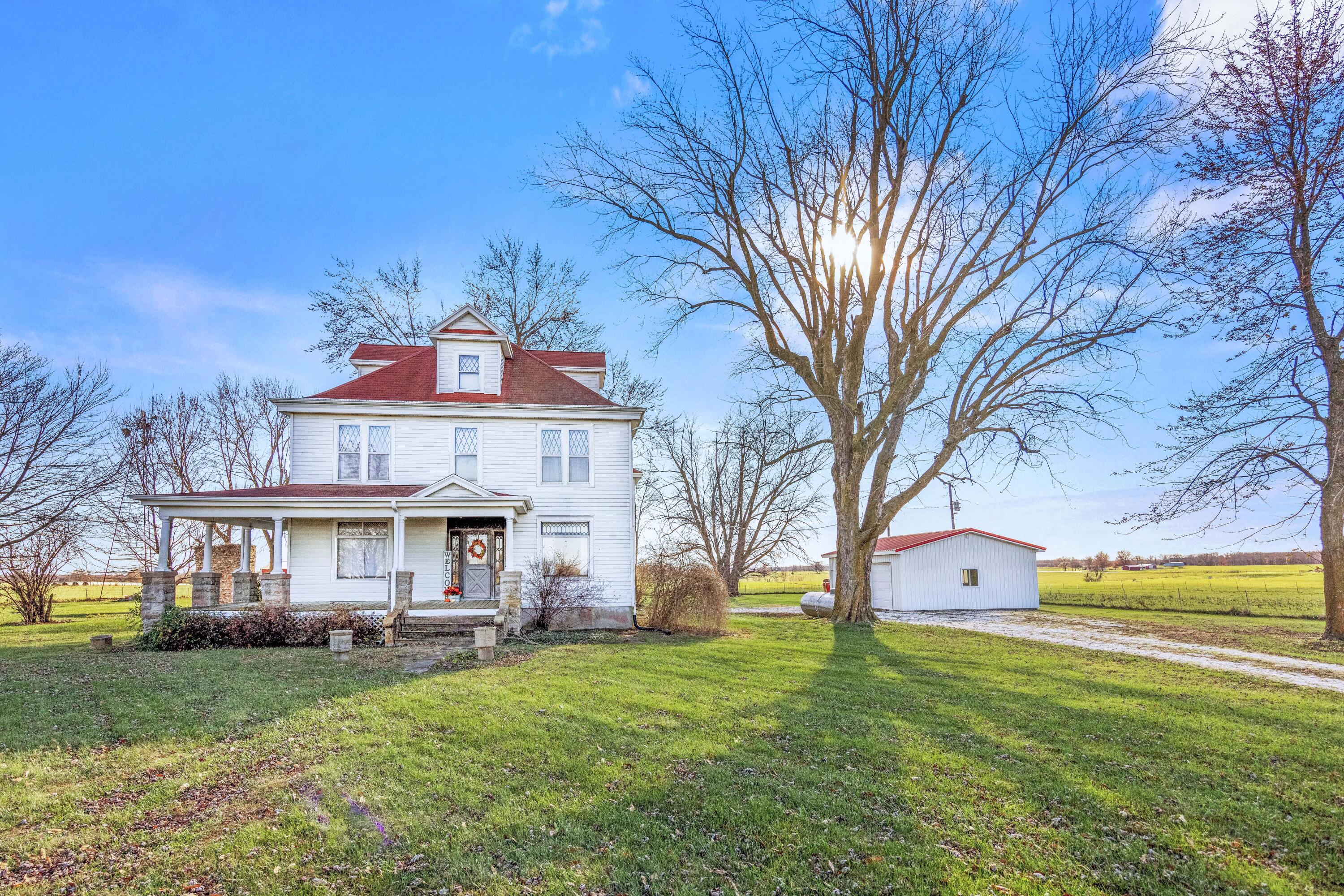 3174 State Road F Property Photo 1