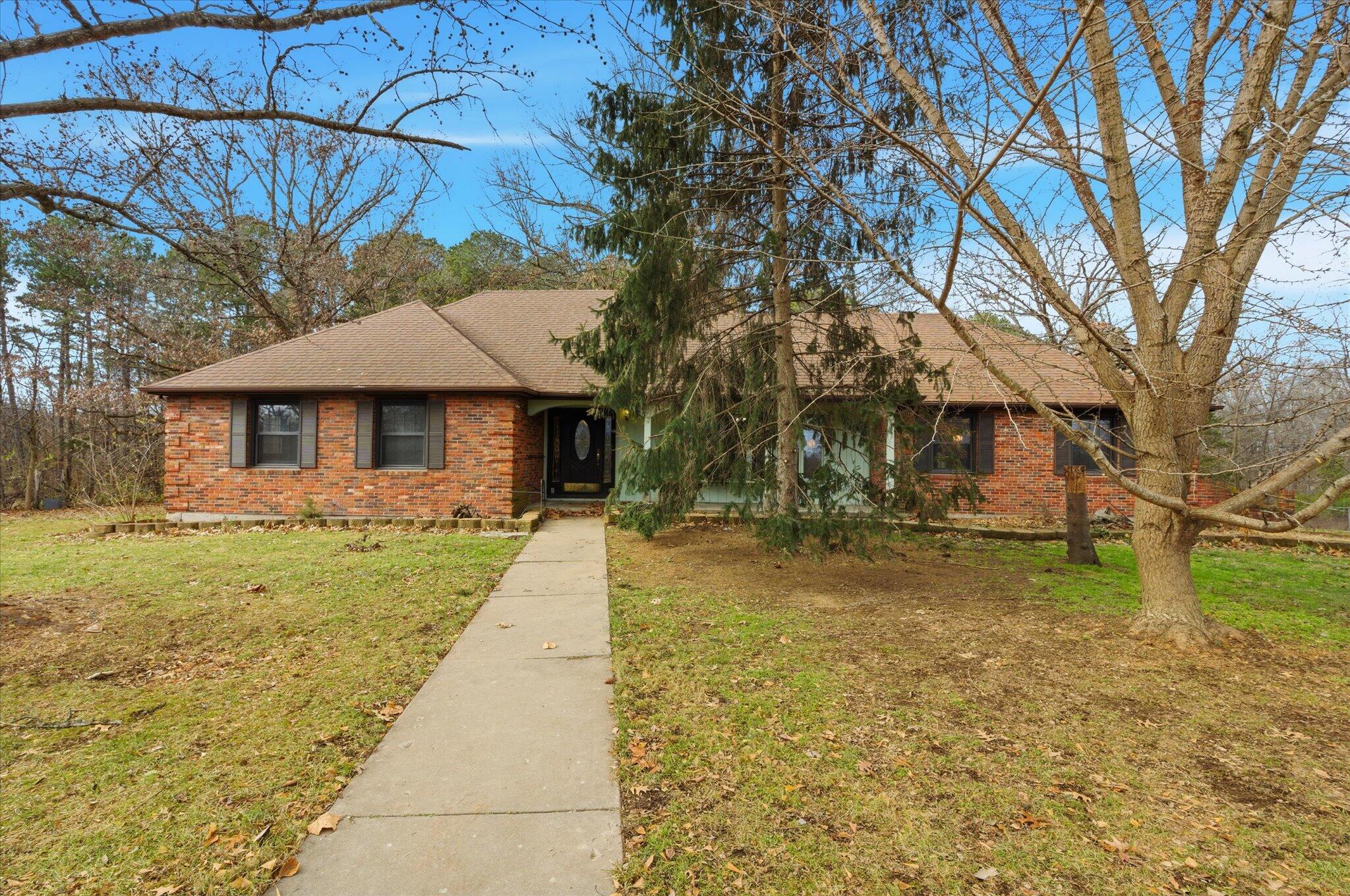 6424 State Road O Property Photo 1