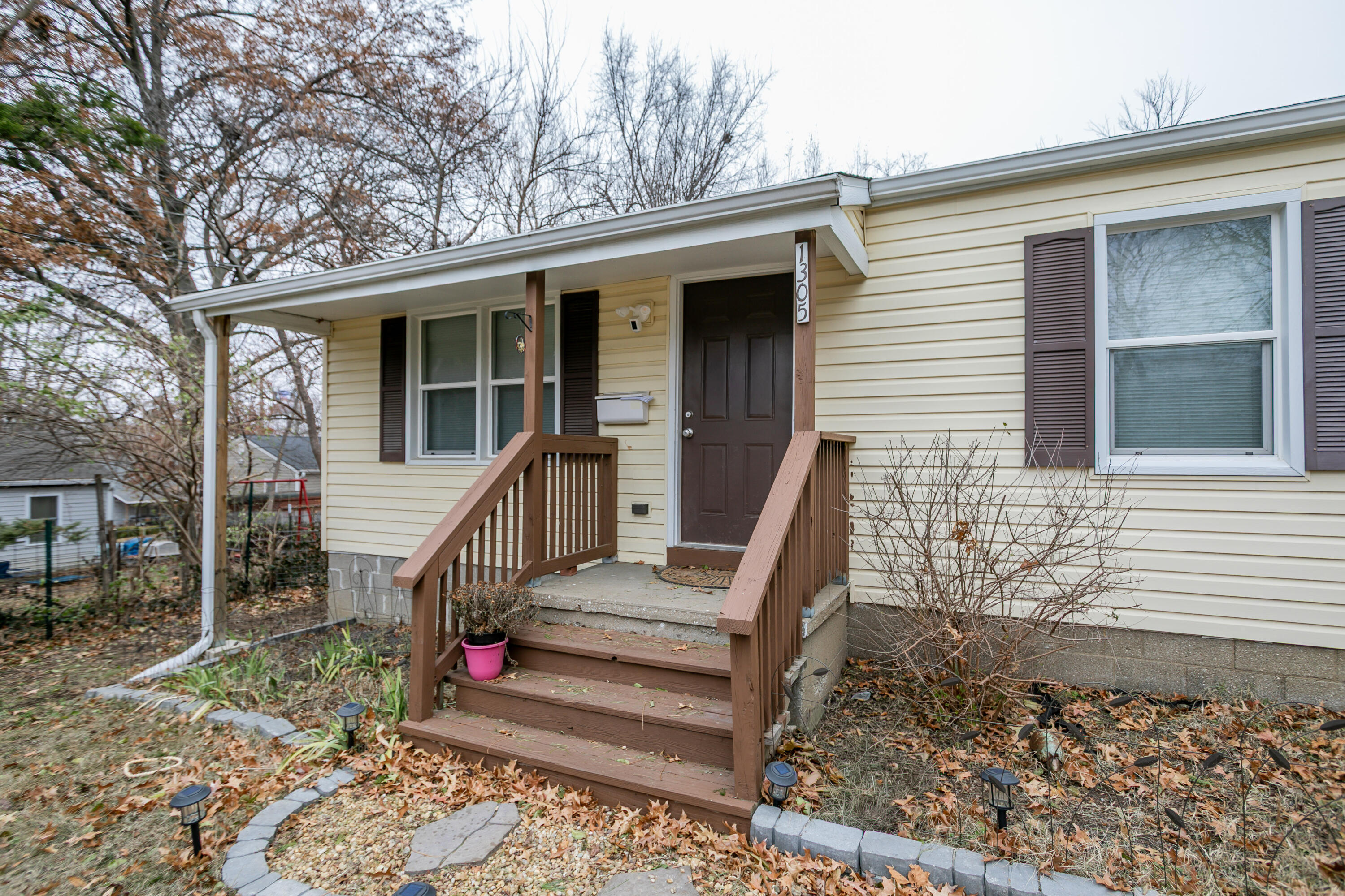 1305 Sims St Property Photo 1
