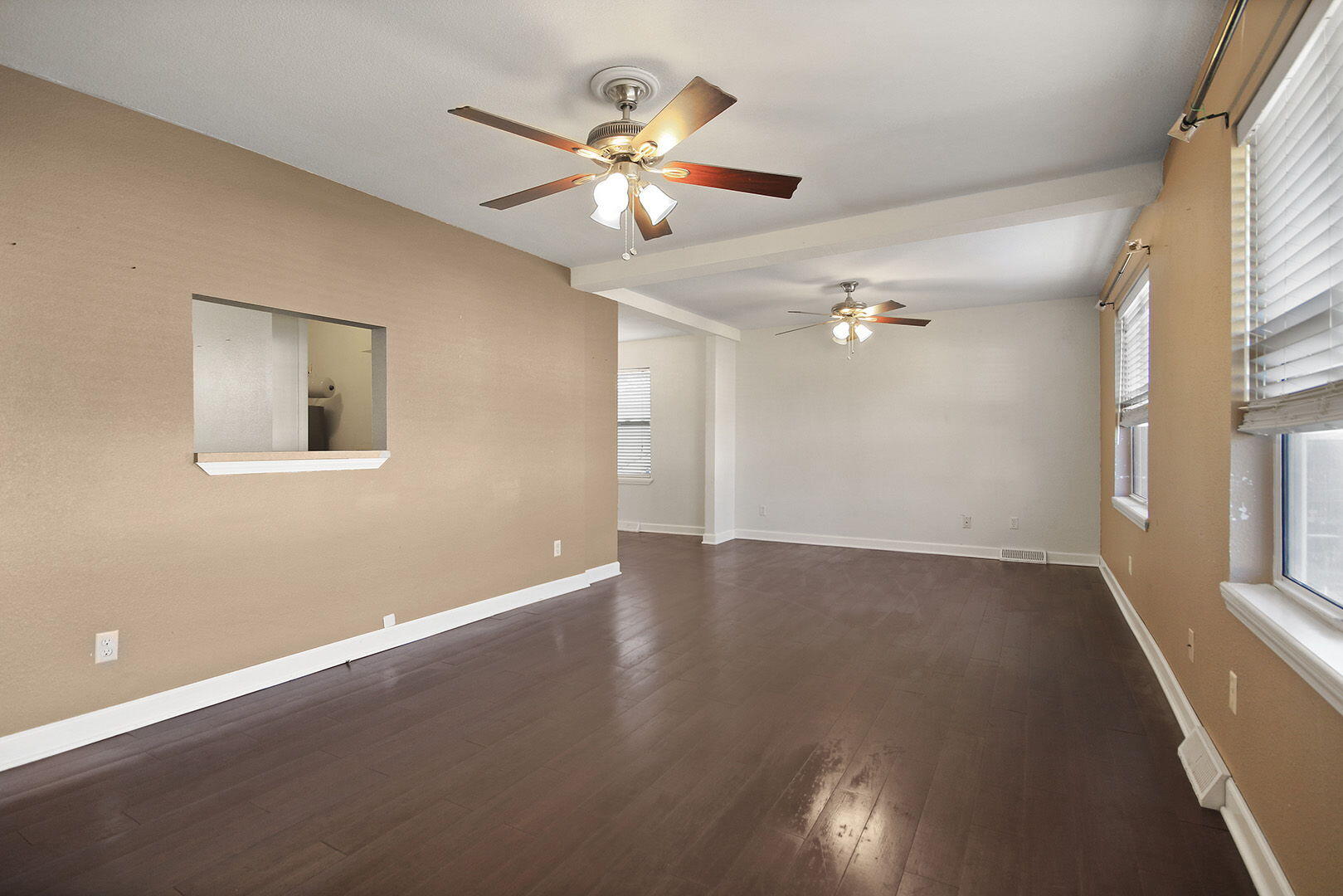 3406 Westwind Dr Property Photo 5