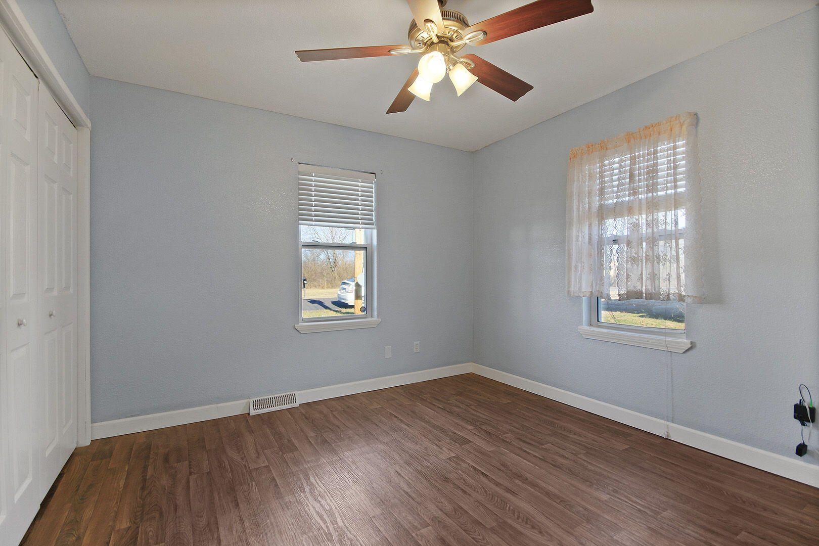 3406 Westwind Dr Property Photo 8