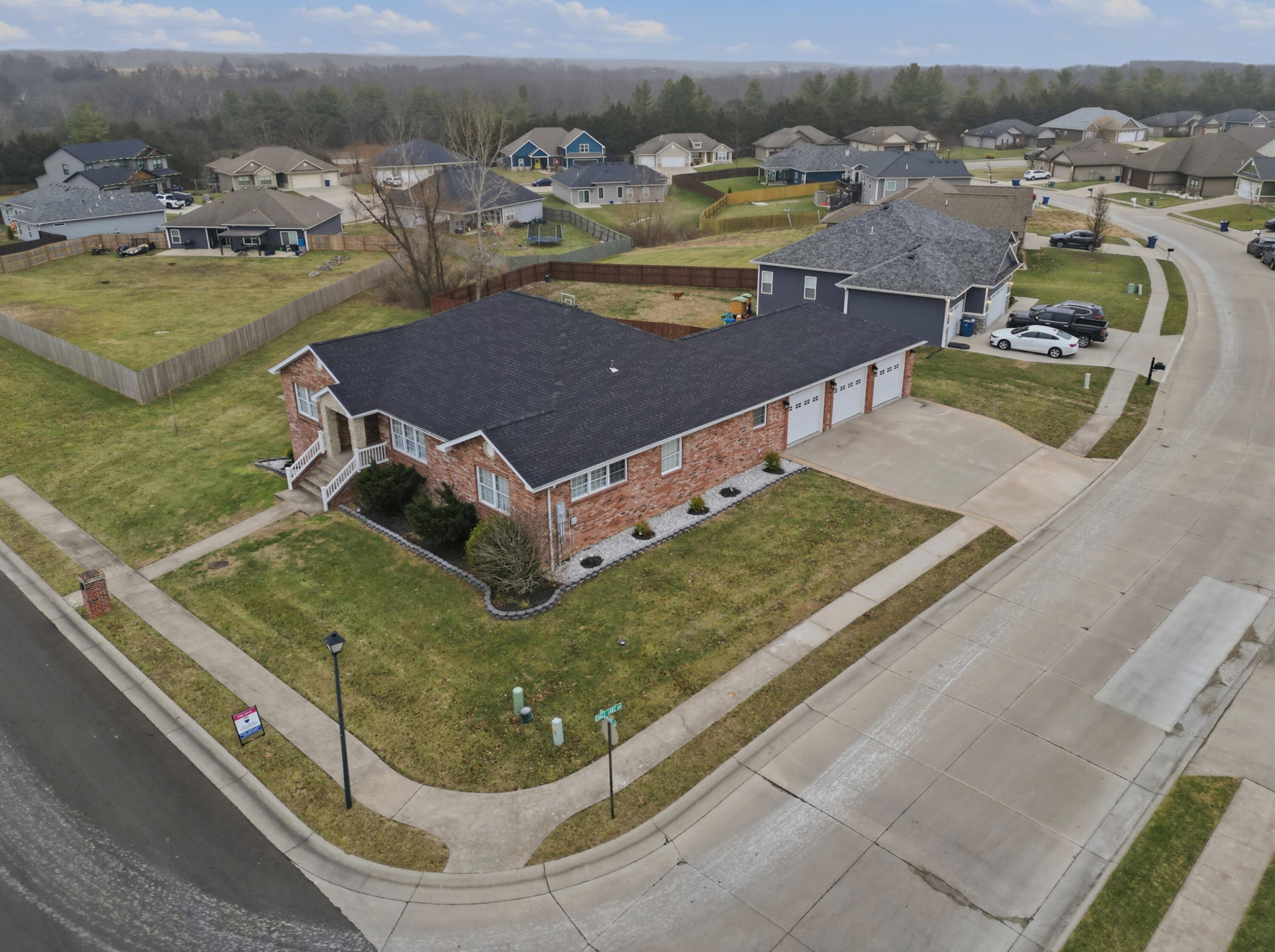 600 PETERSON LN