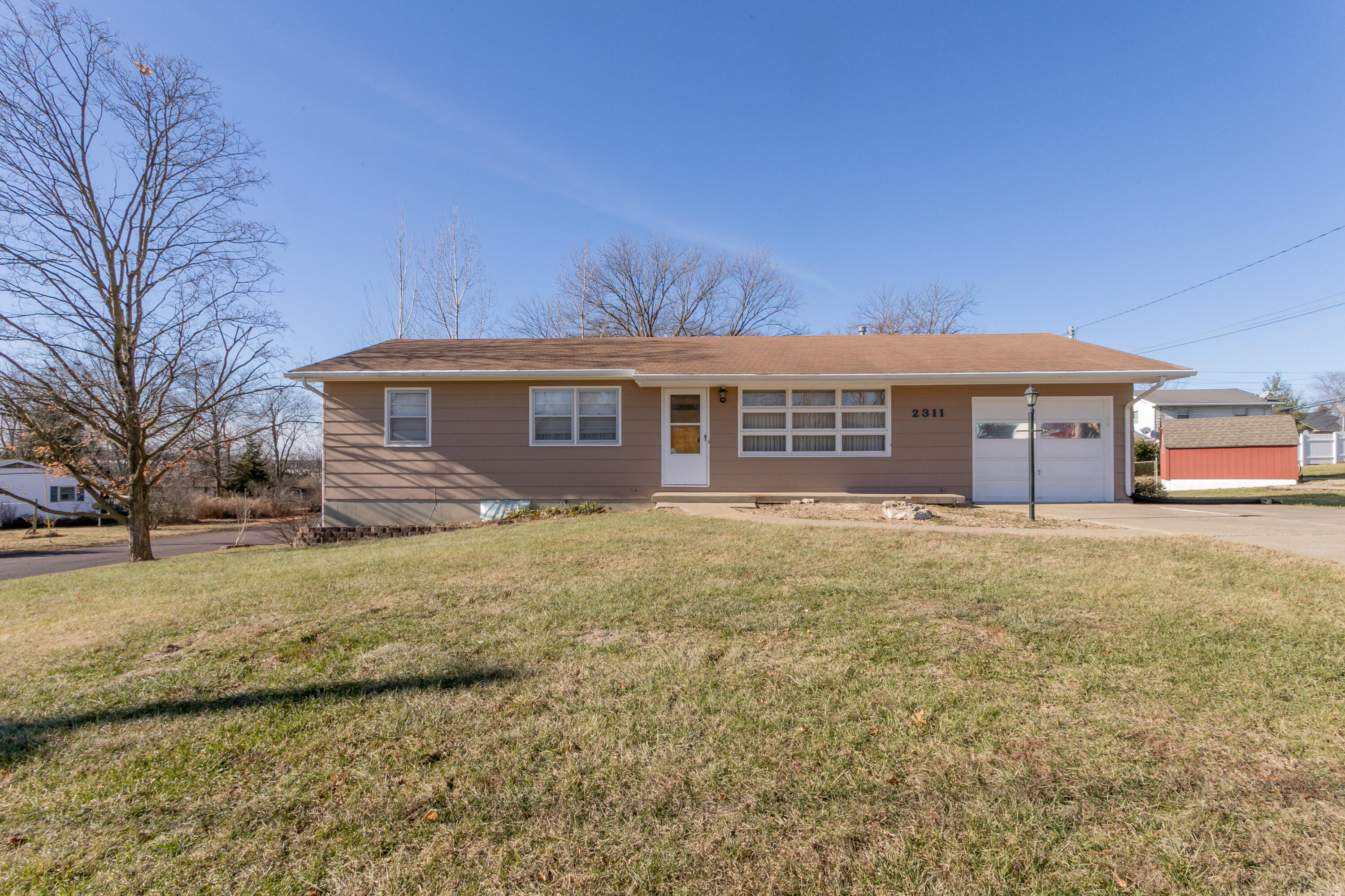 2311 Powell Dr Property Photo 1