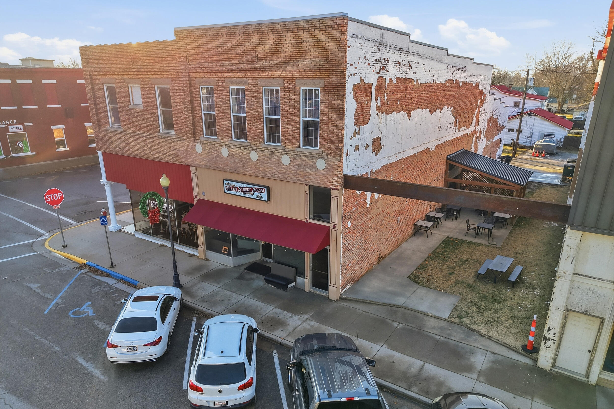 103 N Allen St Property Photo 1
