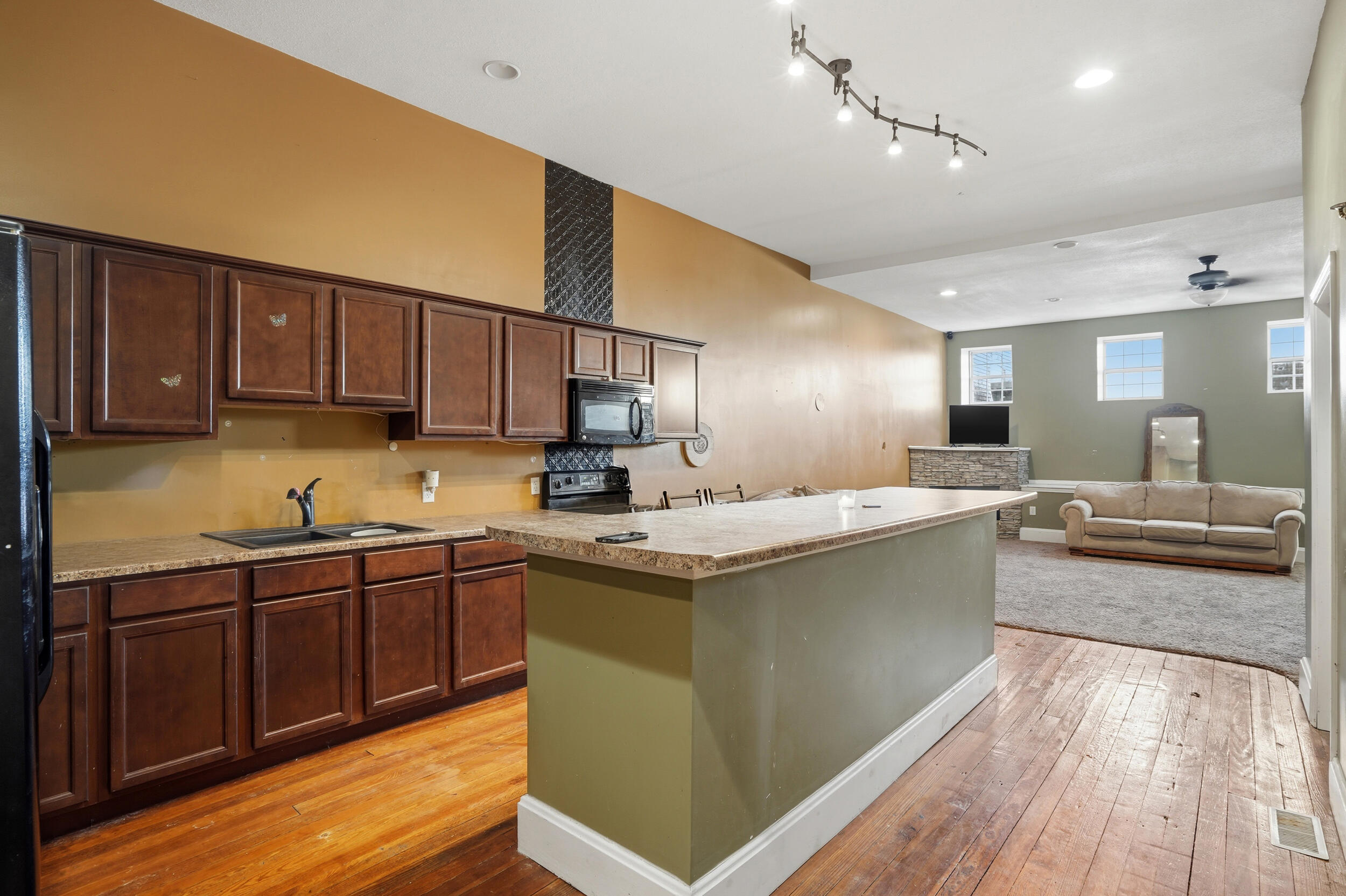 103 N Allen St Property Photo 39
