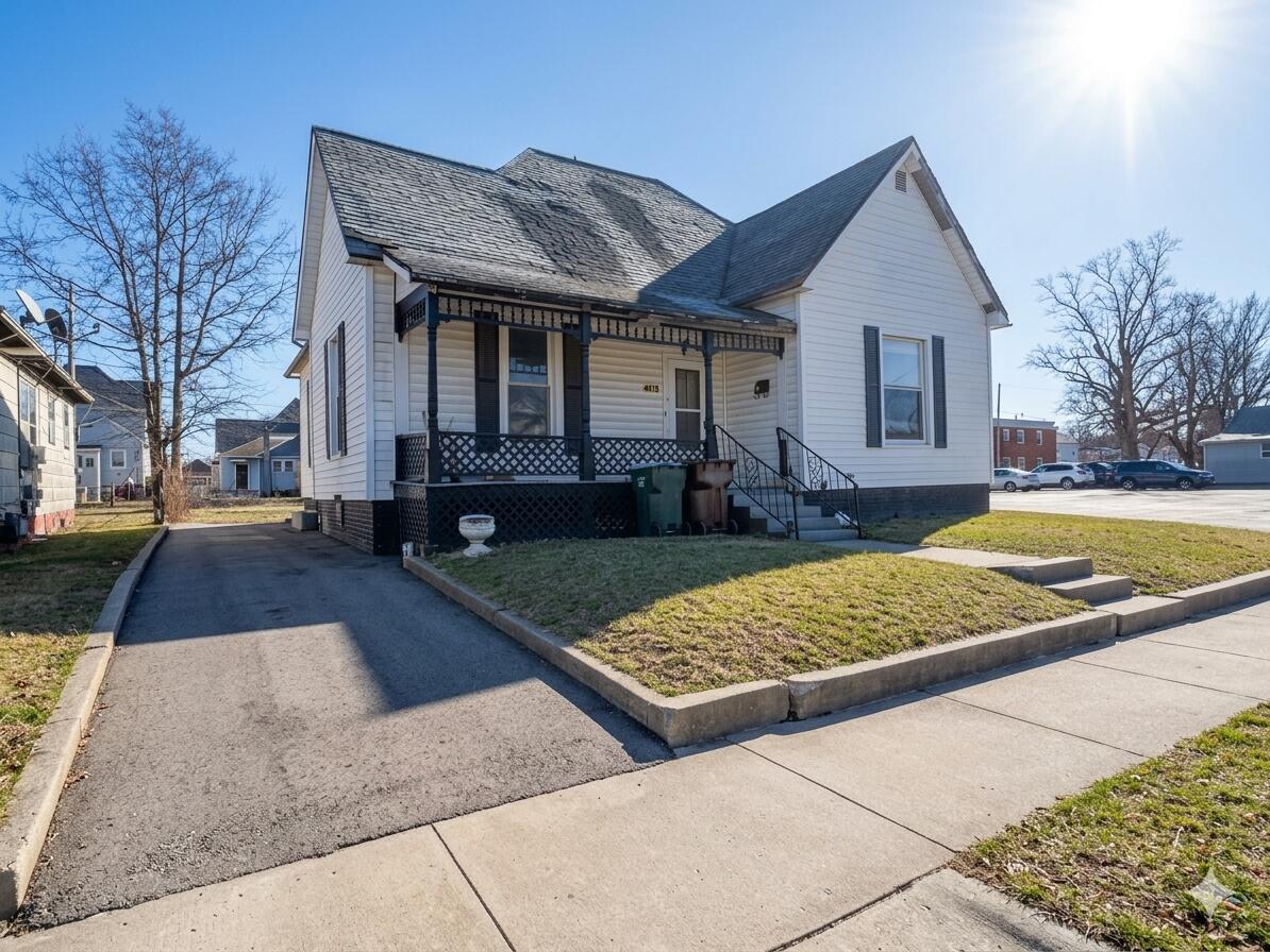 612 S 4th St Property Photo 1
