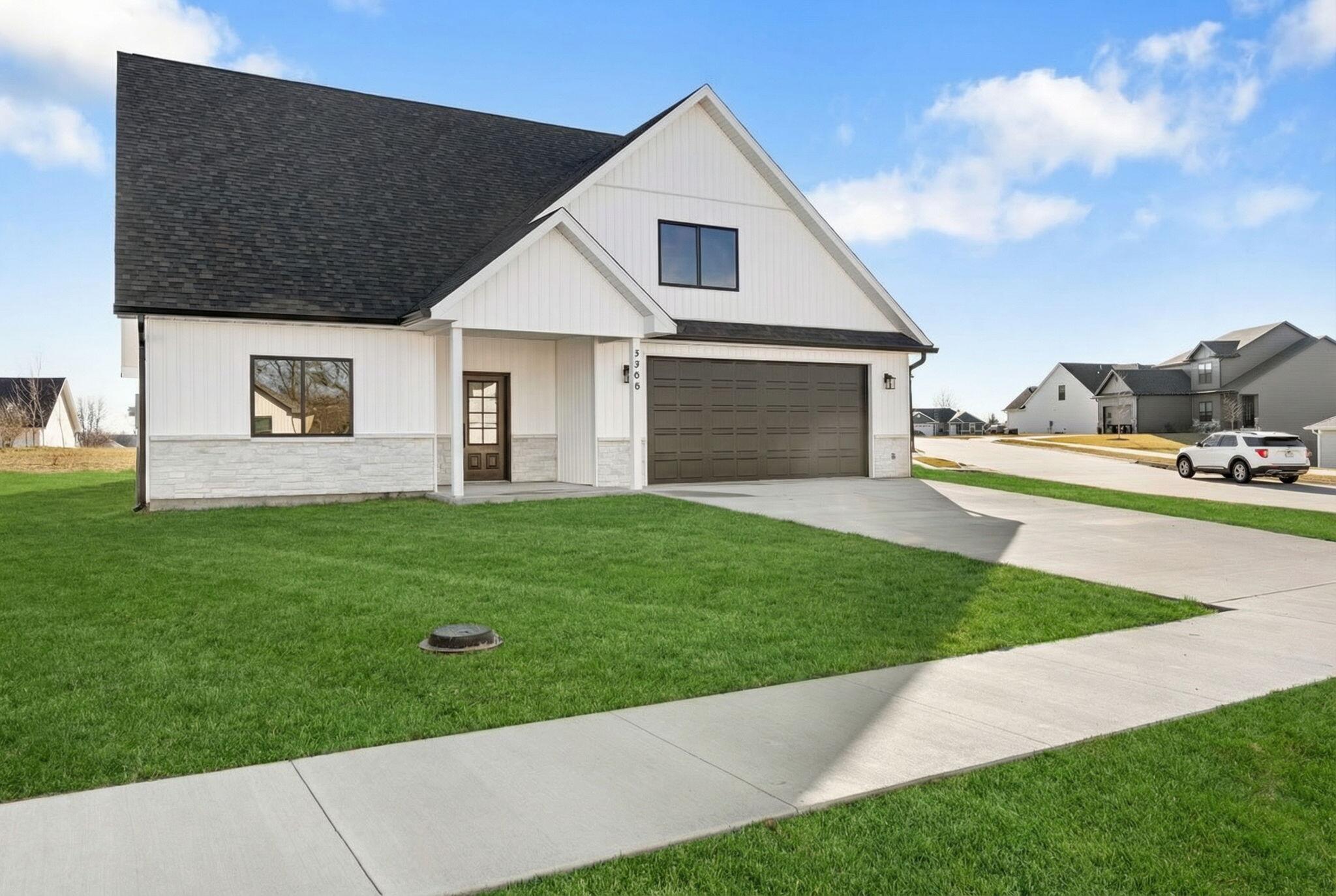 5900 Huntington Ct Property Photo 1