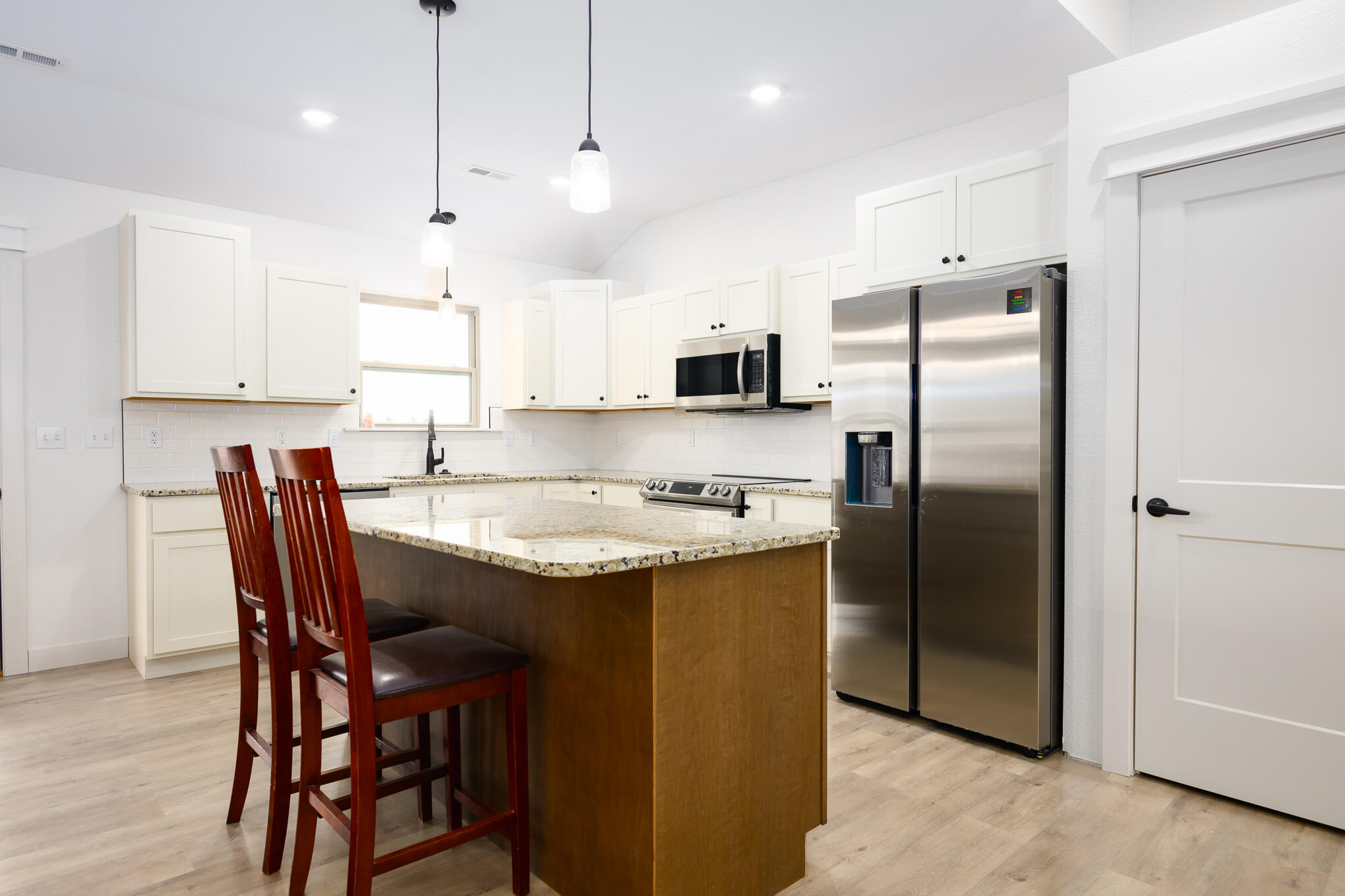 16110 Blue Heron Dr Property Photo 3