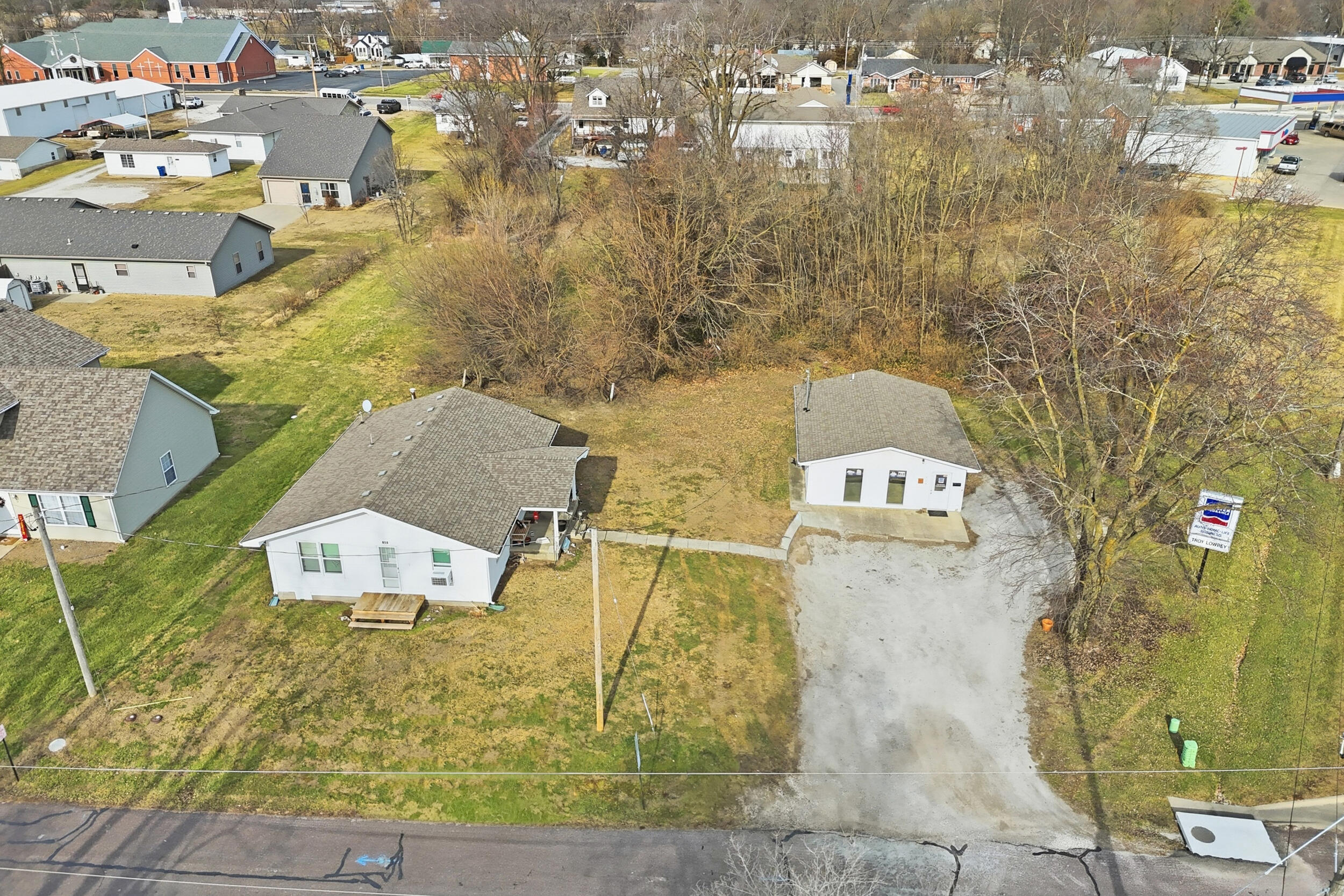 209 E Johnson Ave Property Photo 15