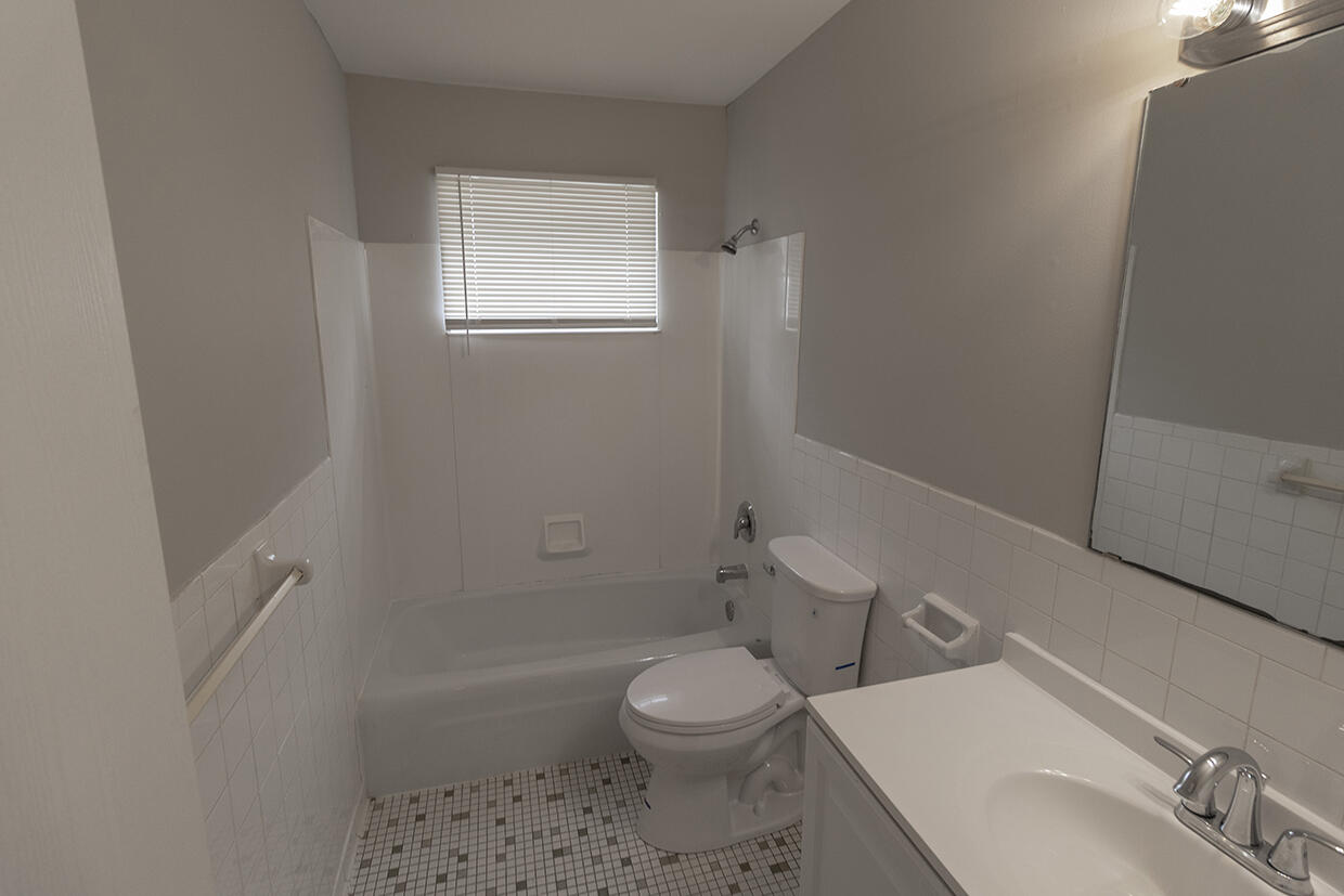2916 Leeway Dr C Property Photo 9
