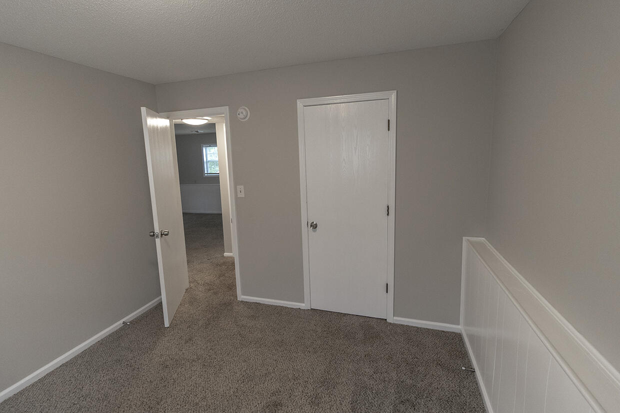 2916 Leeway Dr C Property Photo 12