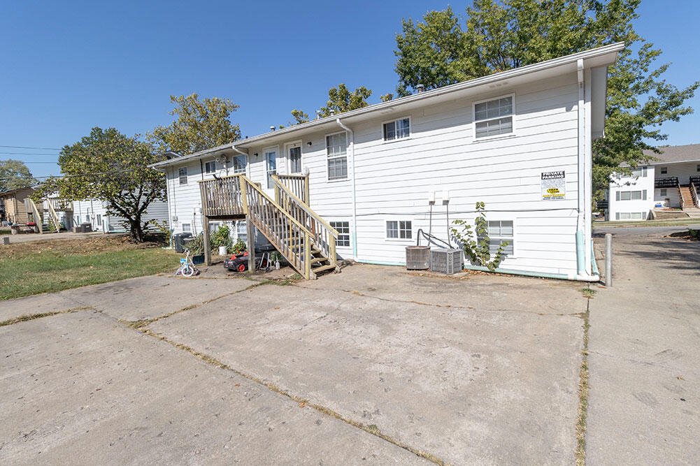 2916 Leeway Dr C Property Photo 14